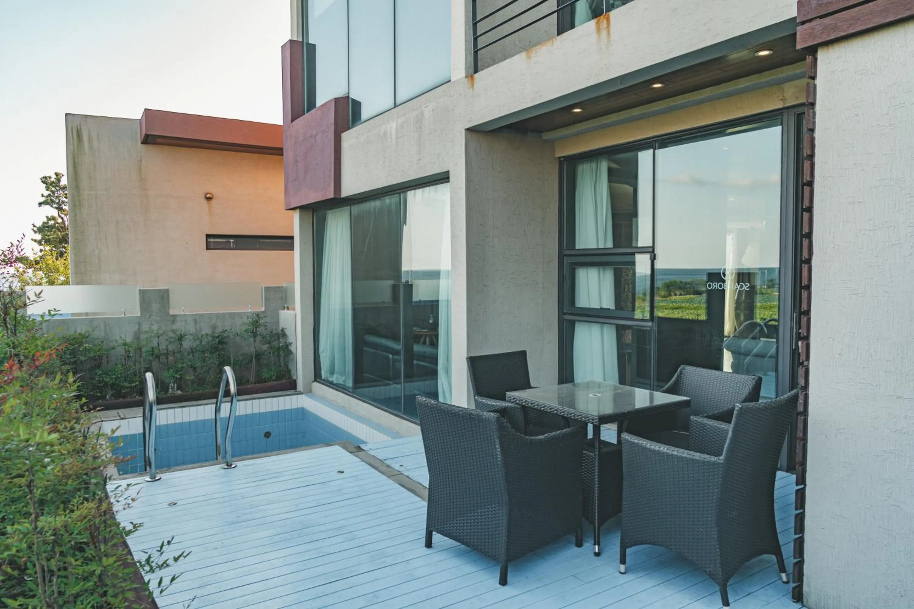 Swimming Pool in Jeju Hotel Scarboro