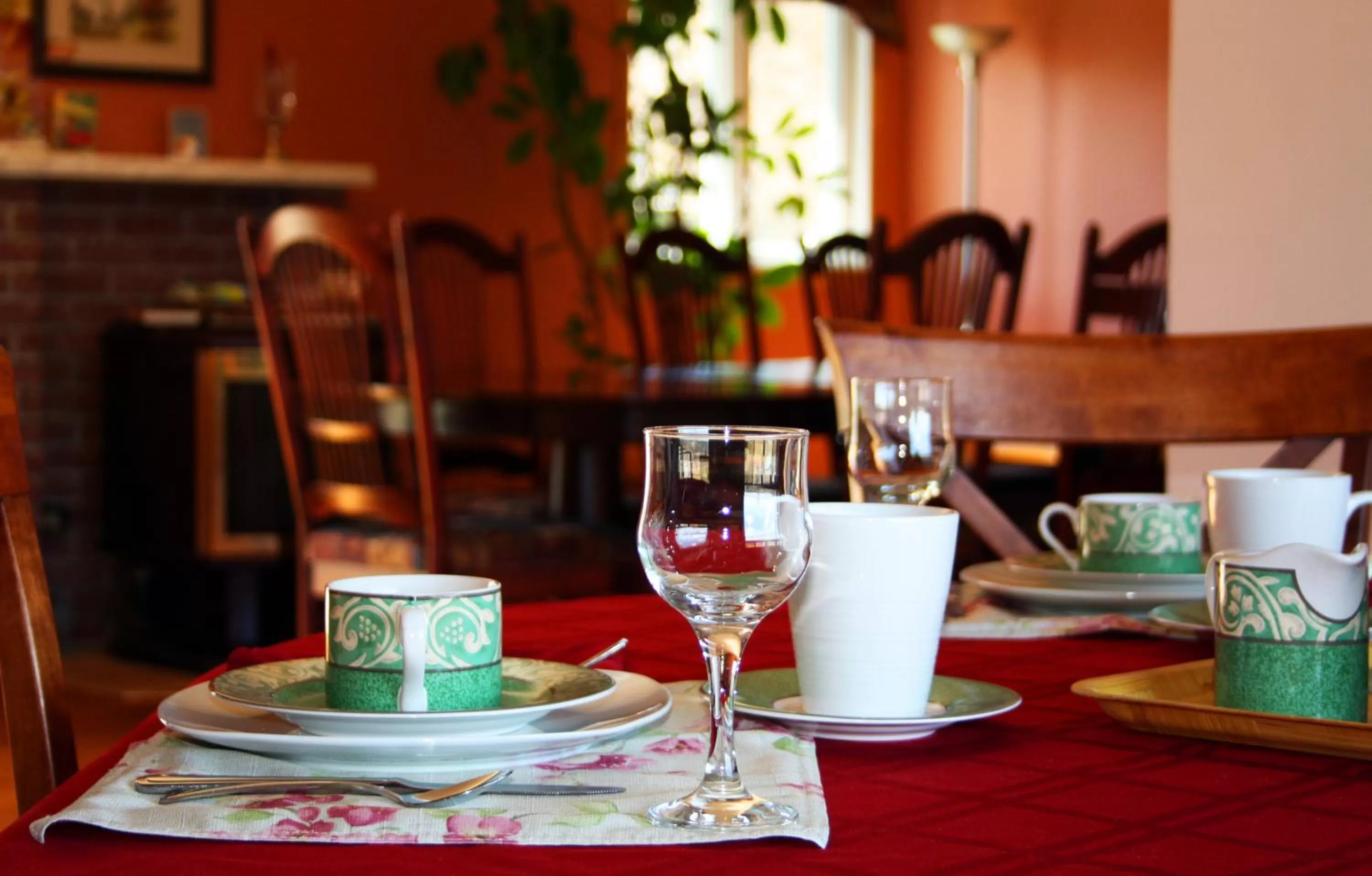 Restaurant/Places to Eat in Ranch St-Hubert