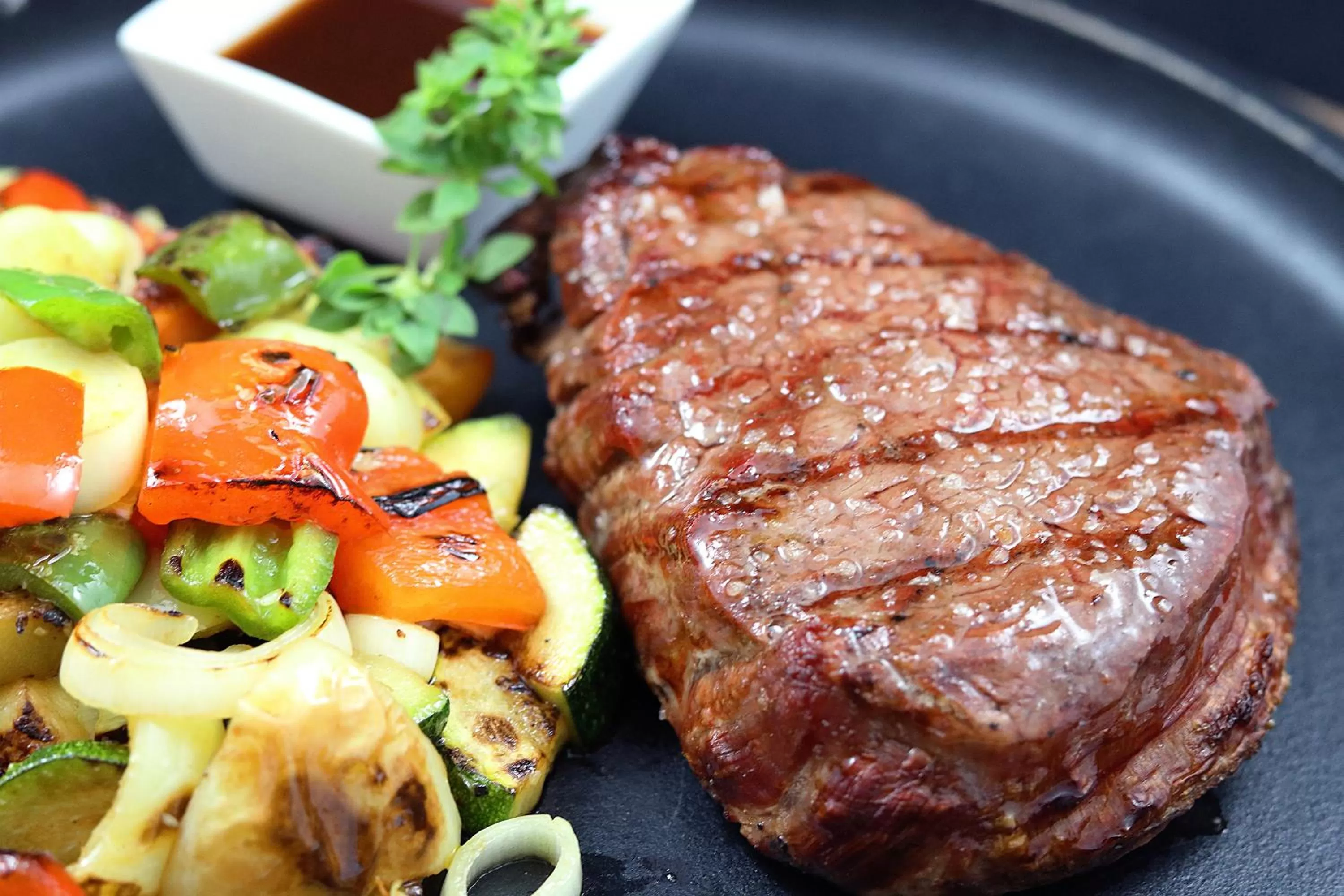 Food in Hotel Pomaranča