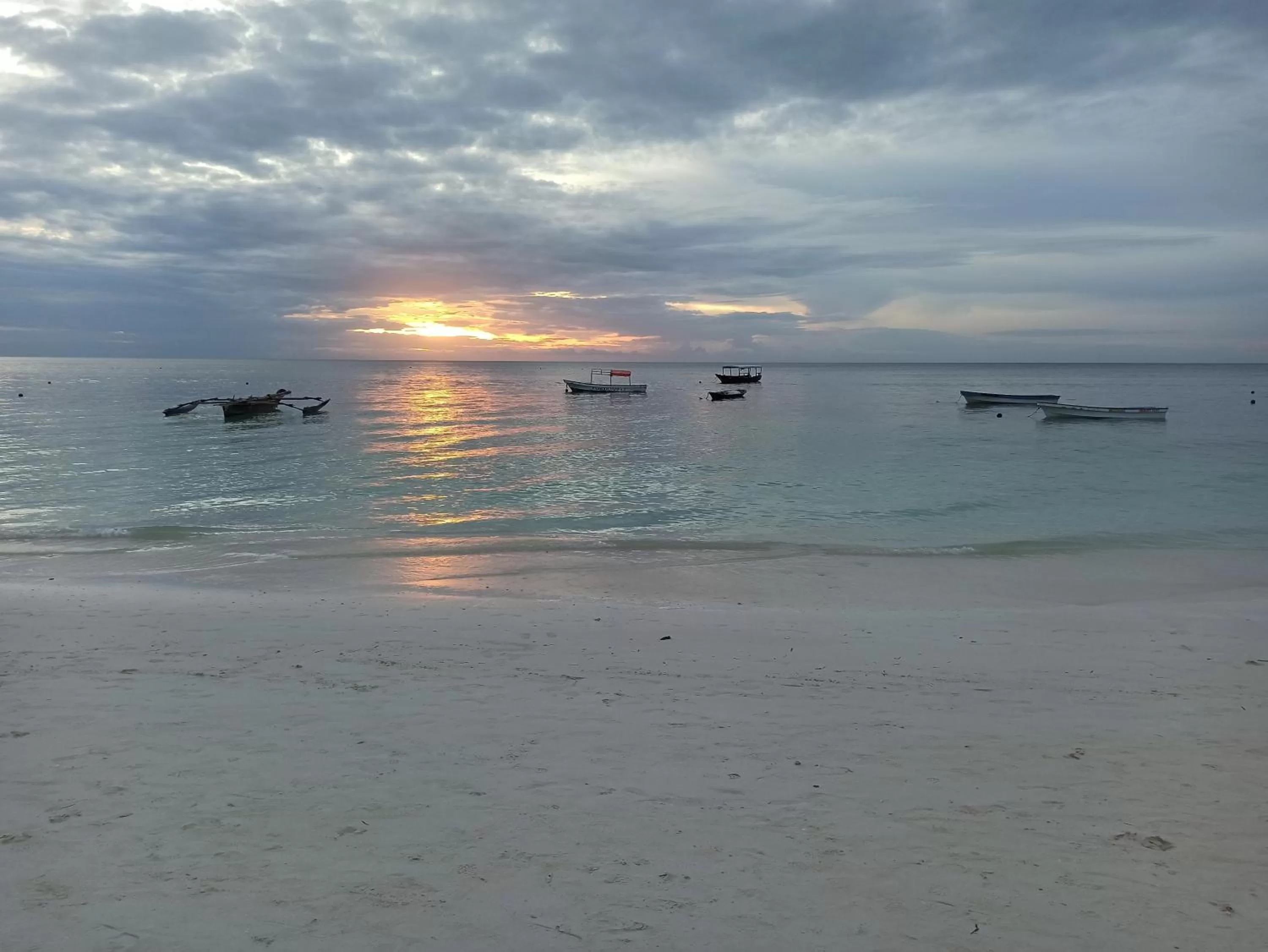 Sunset in Cocolala Beach House