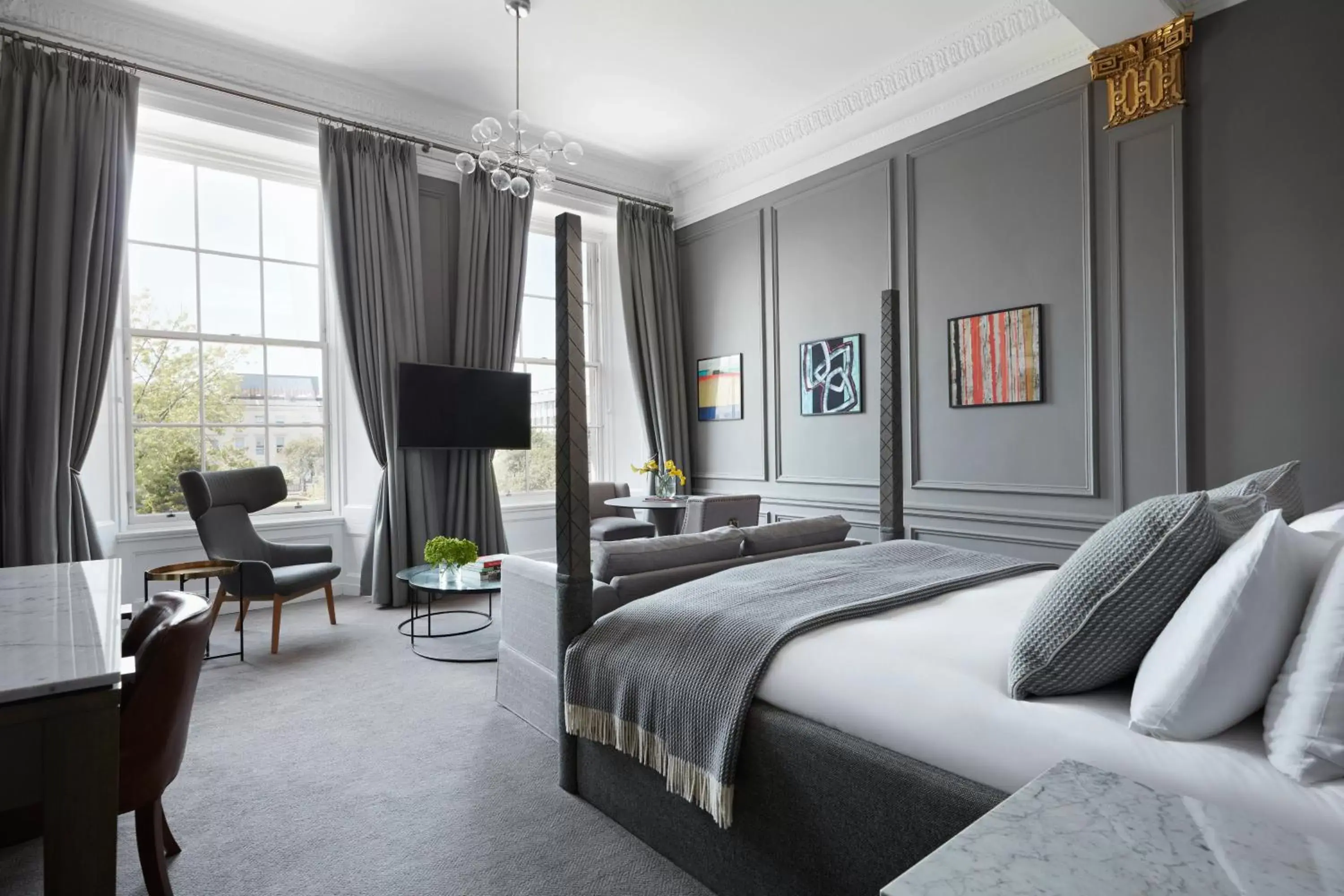 Photo of the whole room, Room Photo in Kimpton - Blythswood Square Hotel, an IHG Hotel