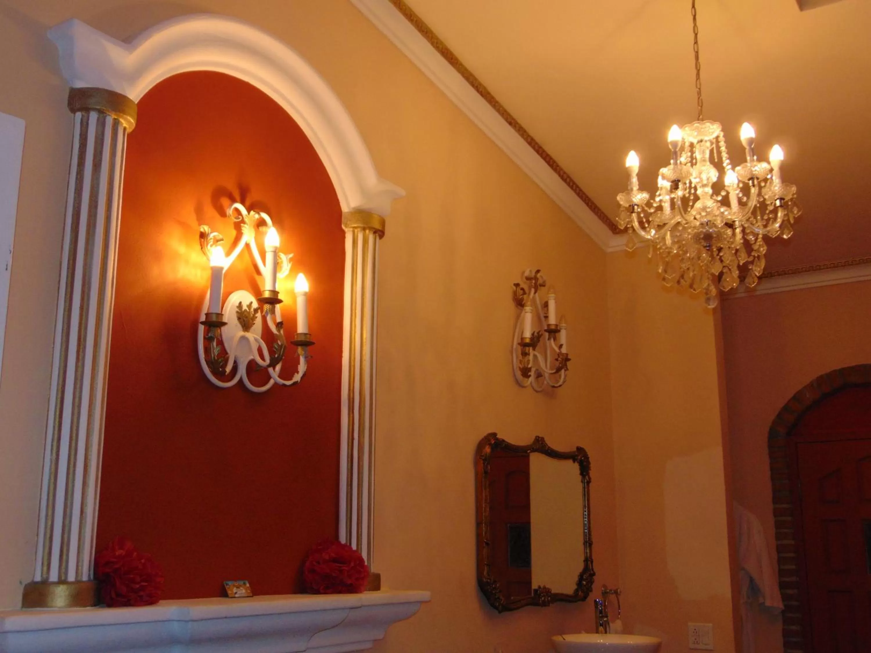 Photo of the whole room in Poco Cielo Hotel