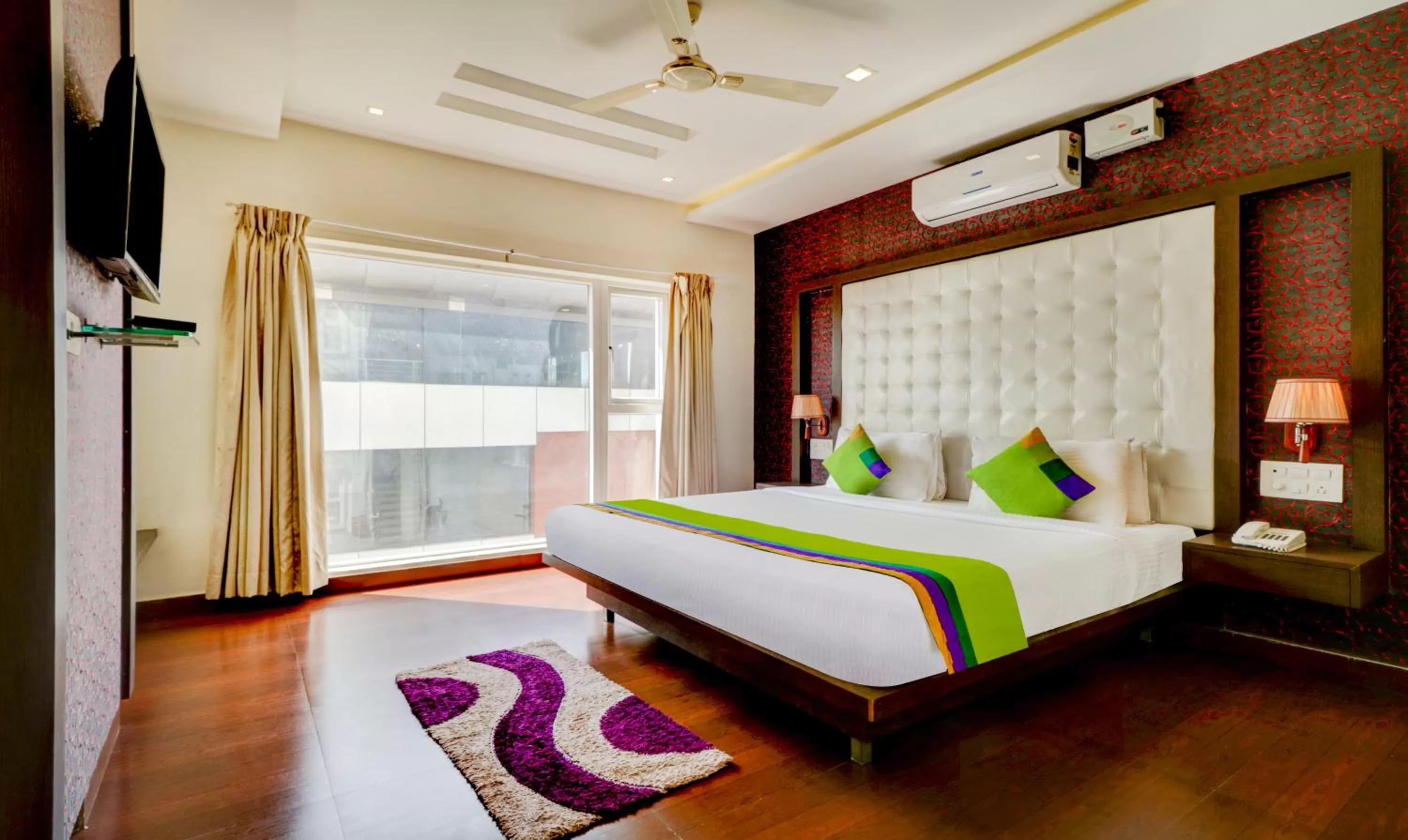 Bed in Treebo Trend Orchid MG Road
