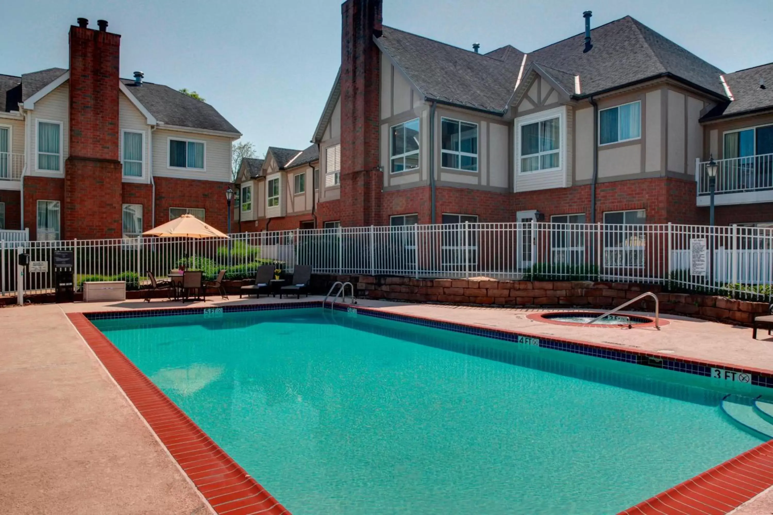 Swimming pool, Property Building in Residence Inn by Marriott Cleveland Independence
