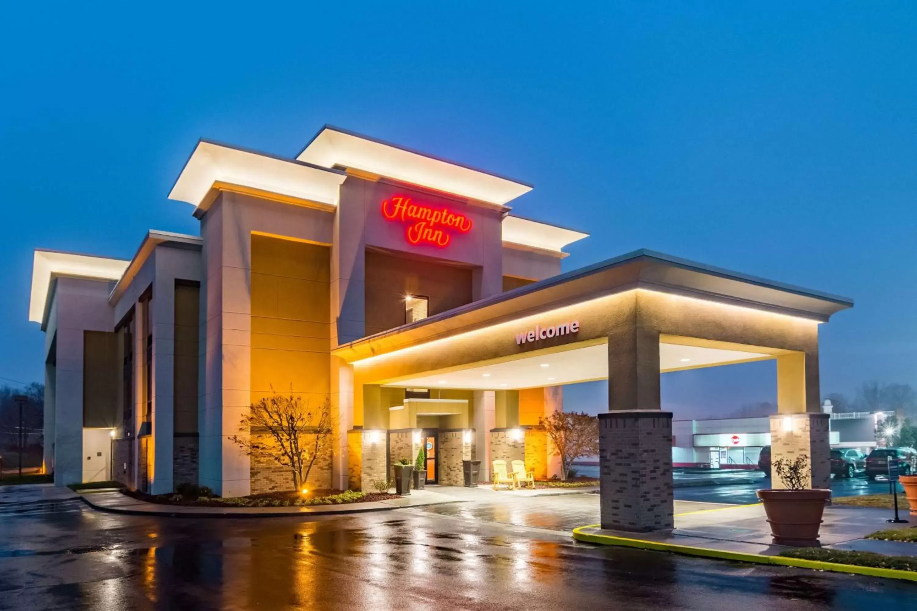 Property building in Hampton Inn Johnson City