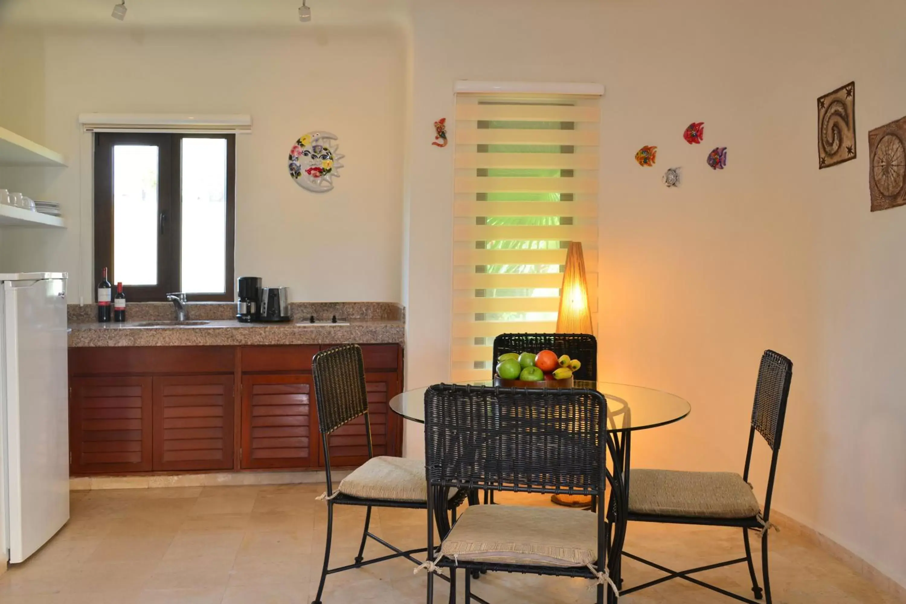 Kitchen or kitchenette, Dining Area in Playa Palms Beach Hotel