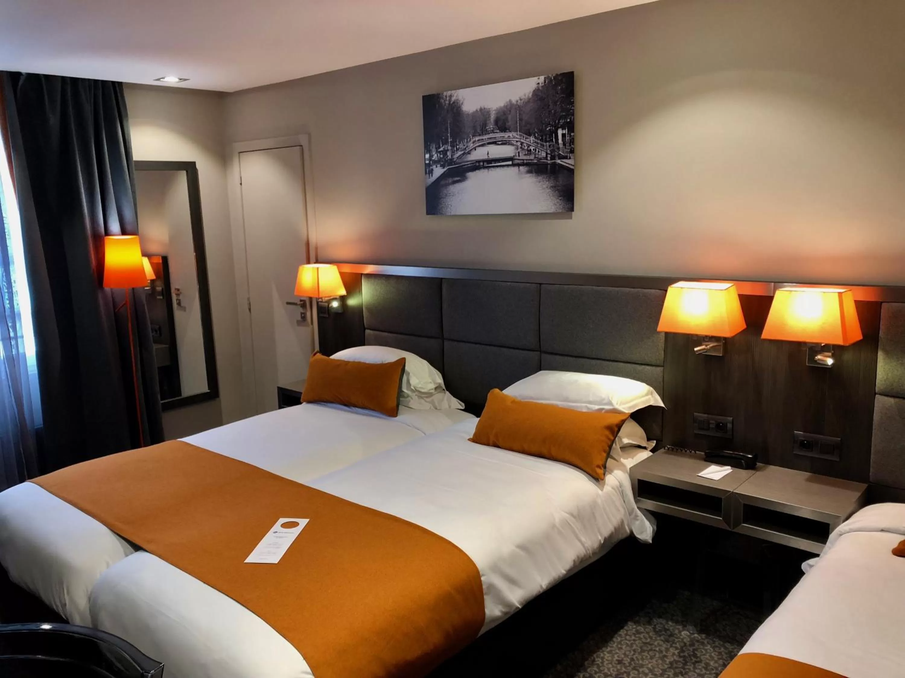 Photo of the whole room, Bed in Best Western Empire Elysees