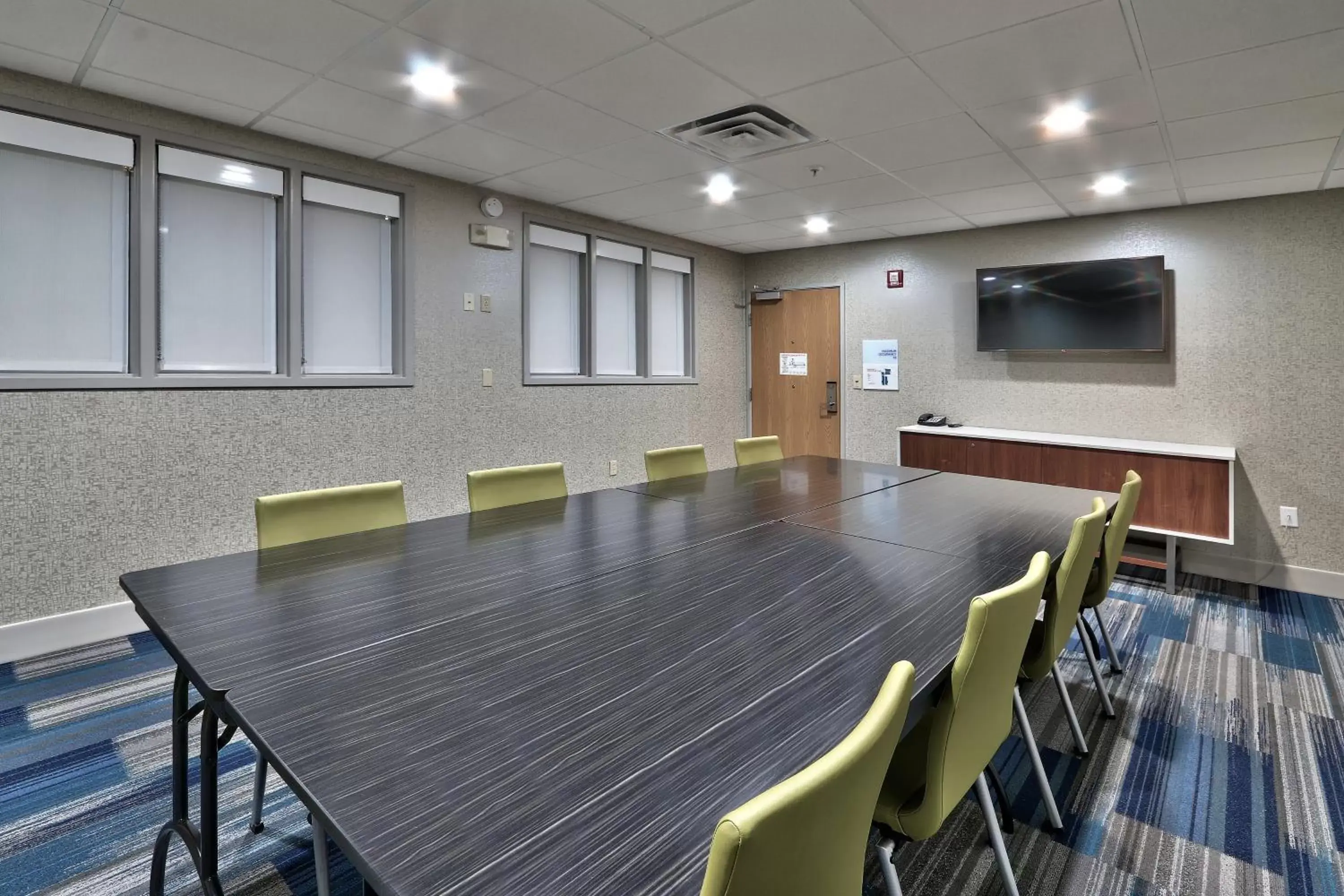Meeting/conference room in Holiday Inn Express Socorro, an IHG Hotel