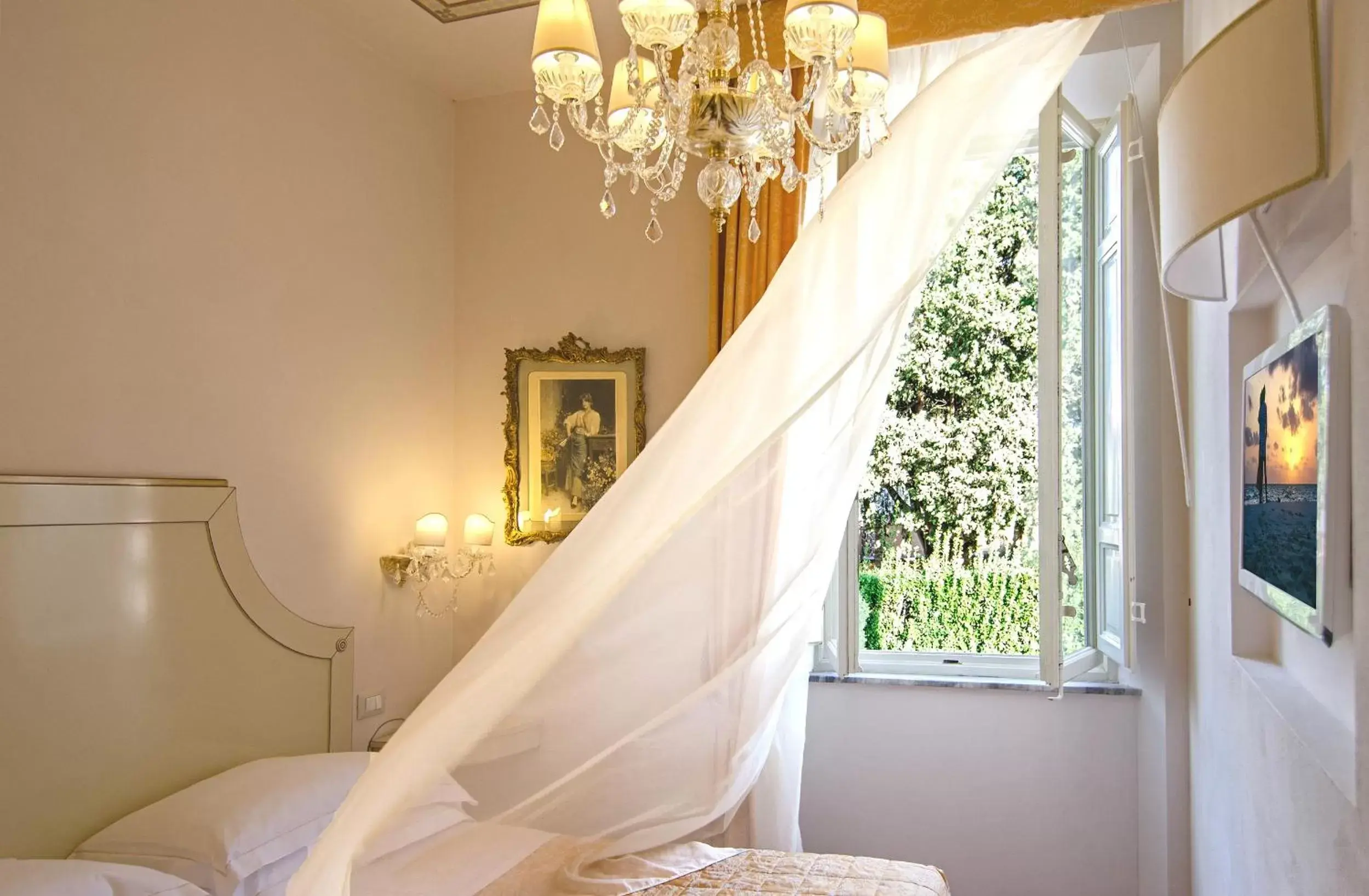 Business Single Room - single occupancy in Lucca in Azzurro Maison de Charme