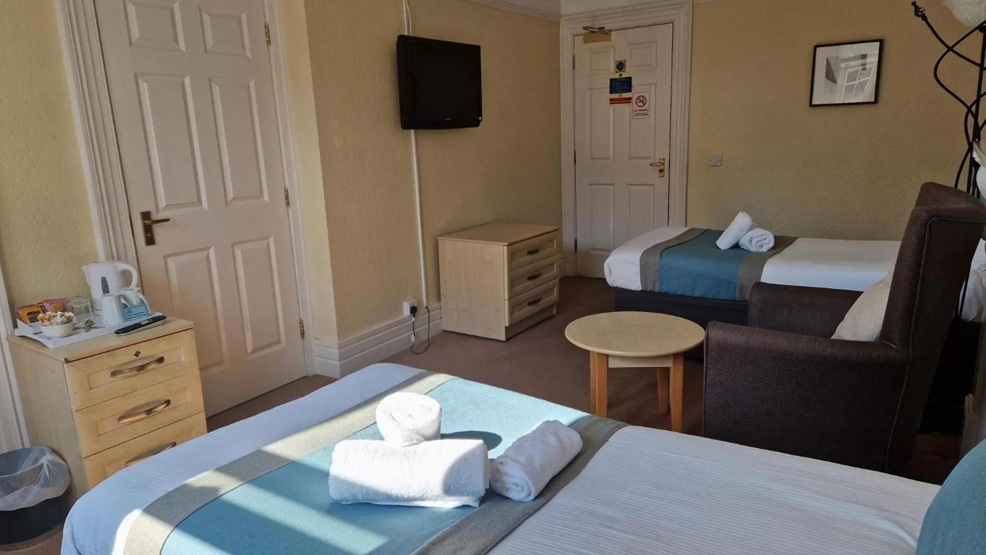 Standard Twin Room in The Beach Weston