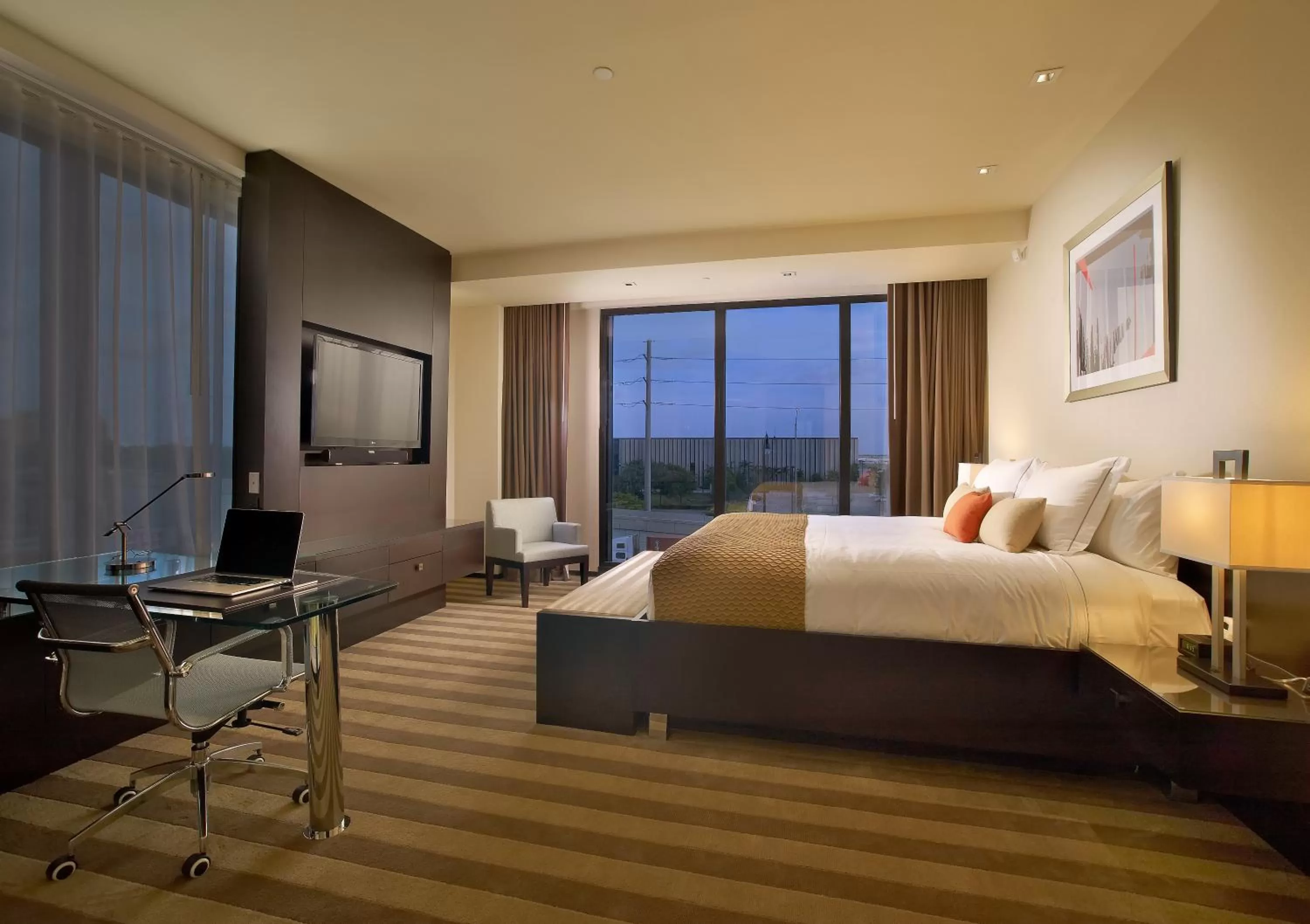 Photo of the whole room, Bed in EB Hotel Miami Airport