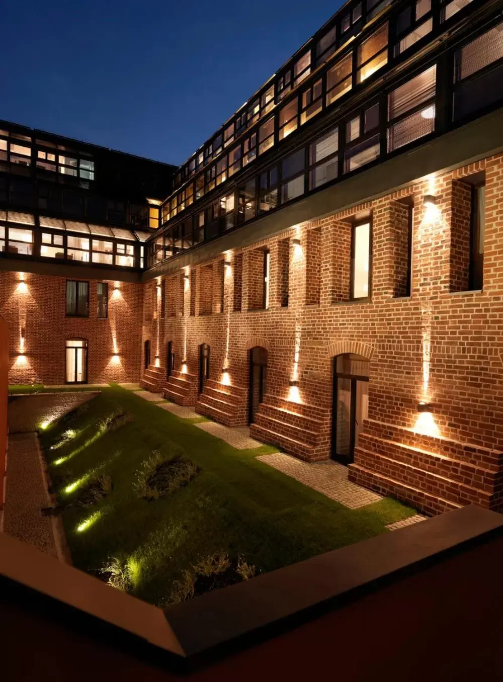 Property Building in The Granary - La Suite Hotel