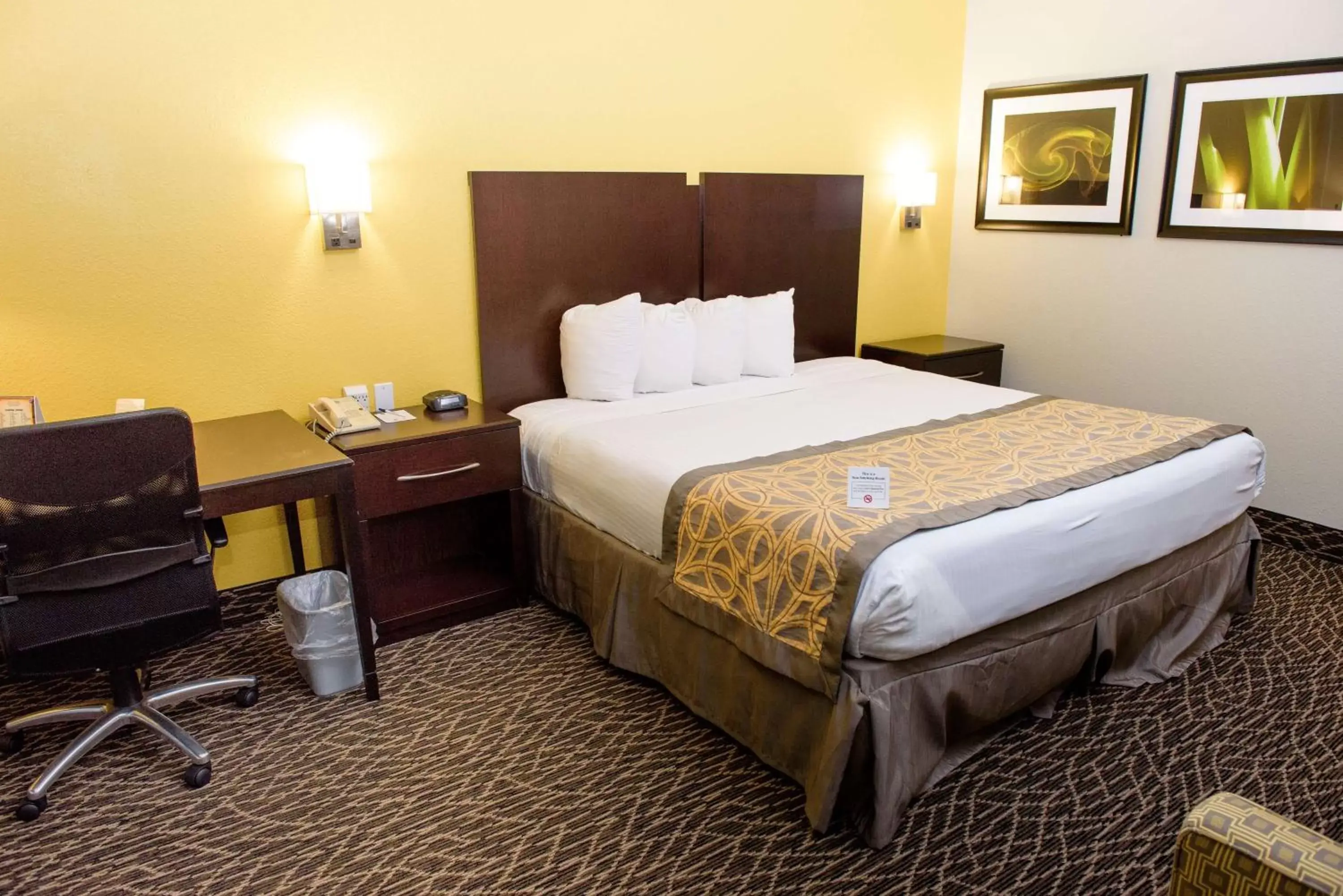 King Room - Disability Access - Non Smoking in Best Western West Monroe Inn