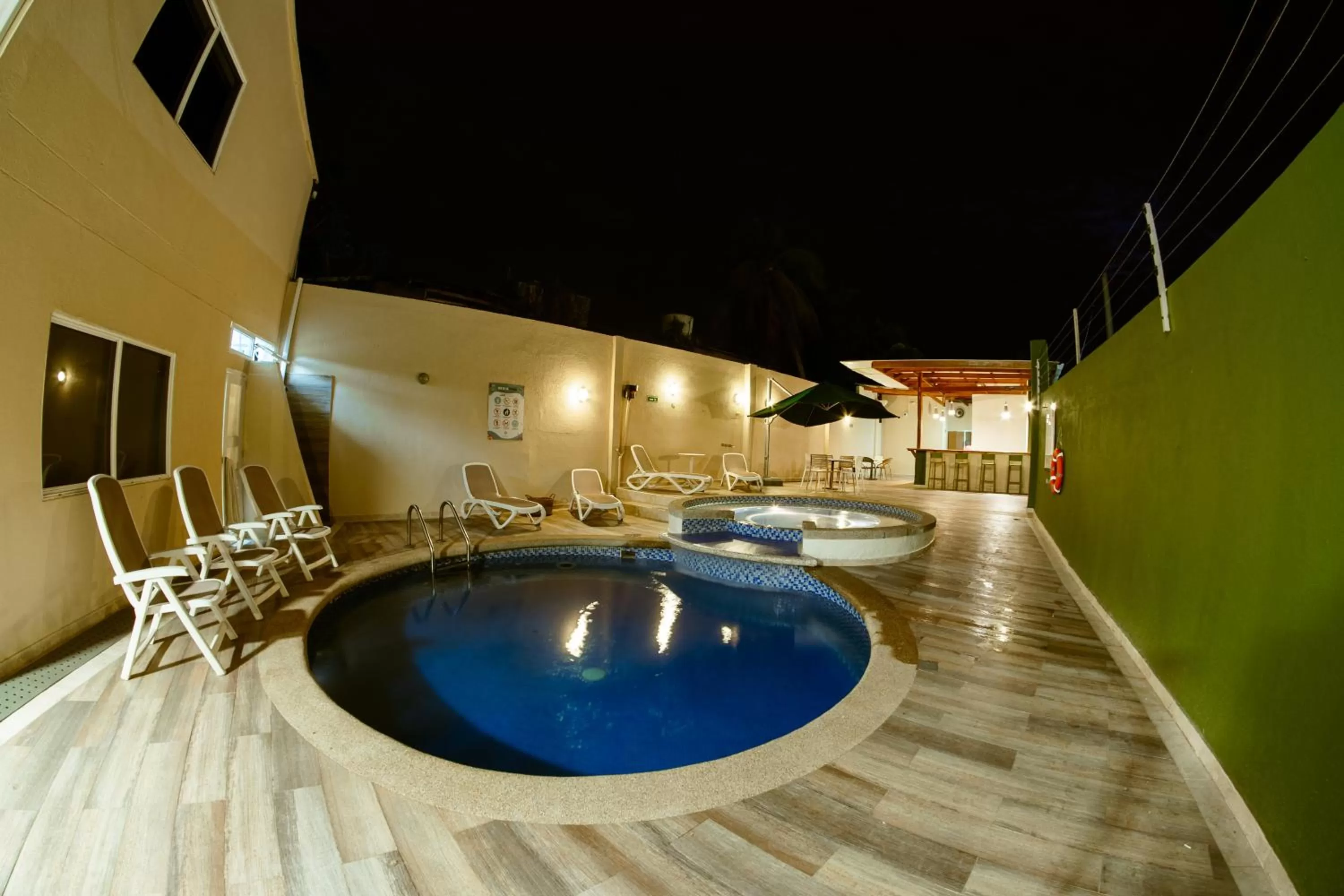 Night in Hotel Isla Bonita