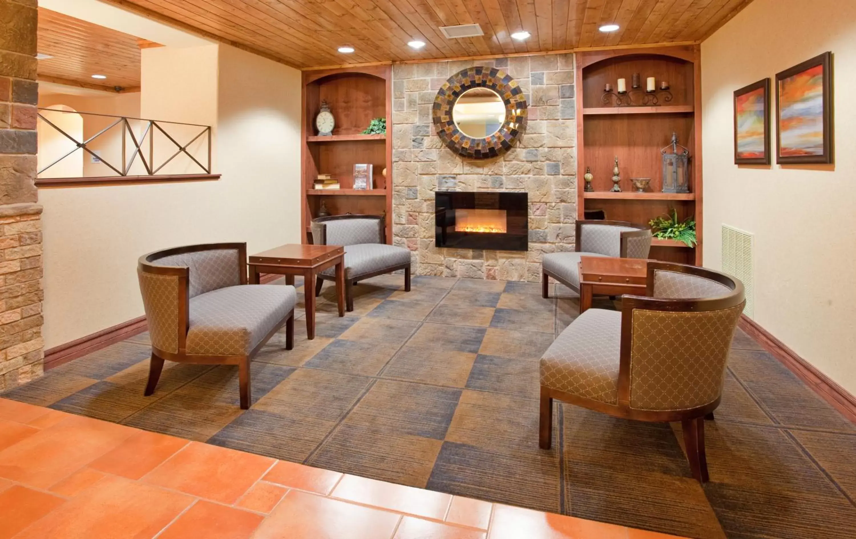 Property building, Lounge/Bar in Holiday Inn Express Las Cruces North, an IHG Hotel