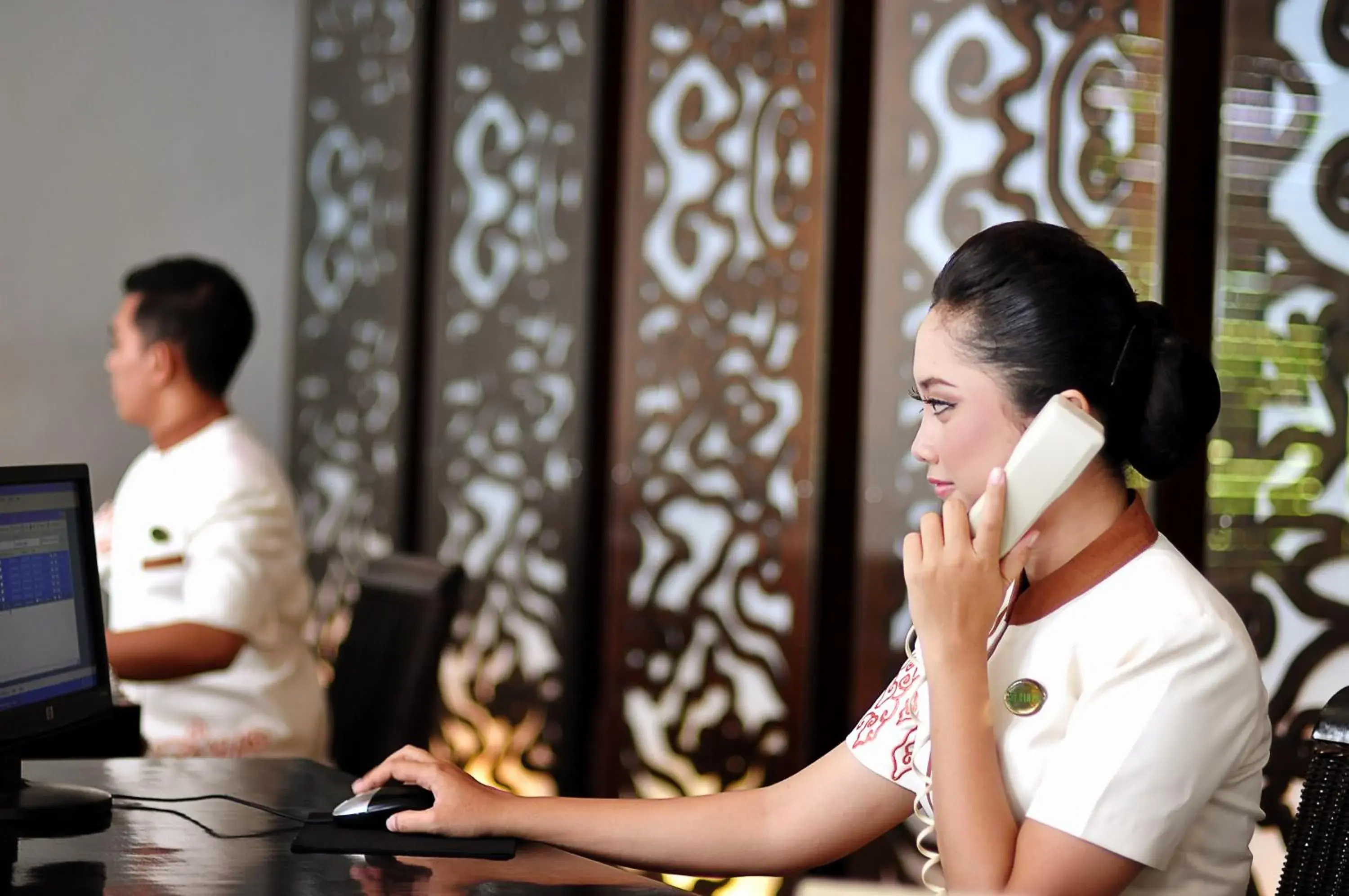 Lobby or reception in Hotel Santika Cirebon