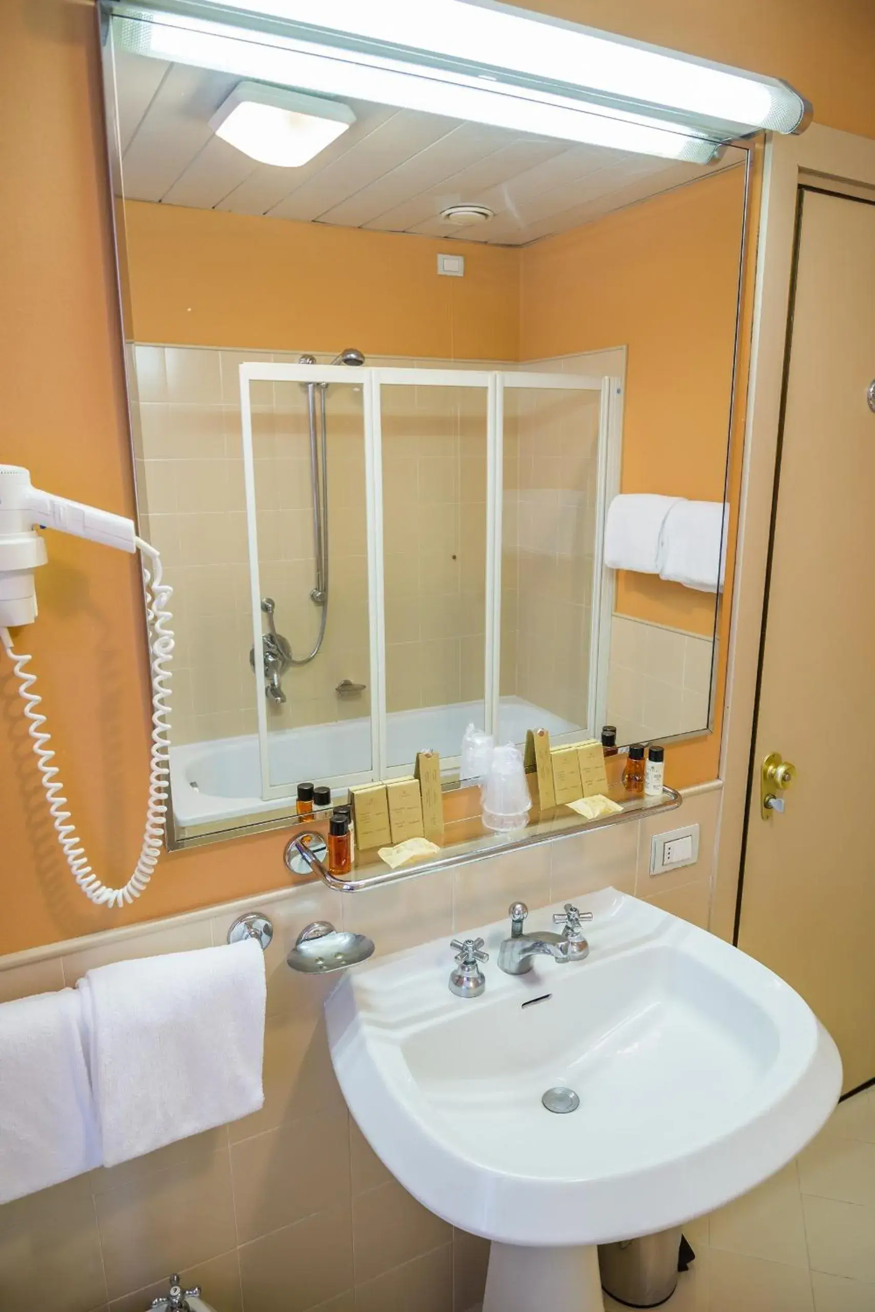 Bathroom in Hotel Villa La Principessa