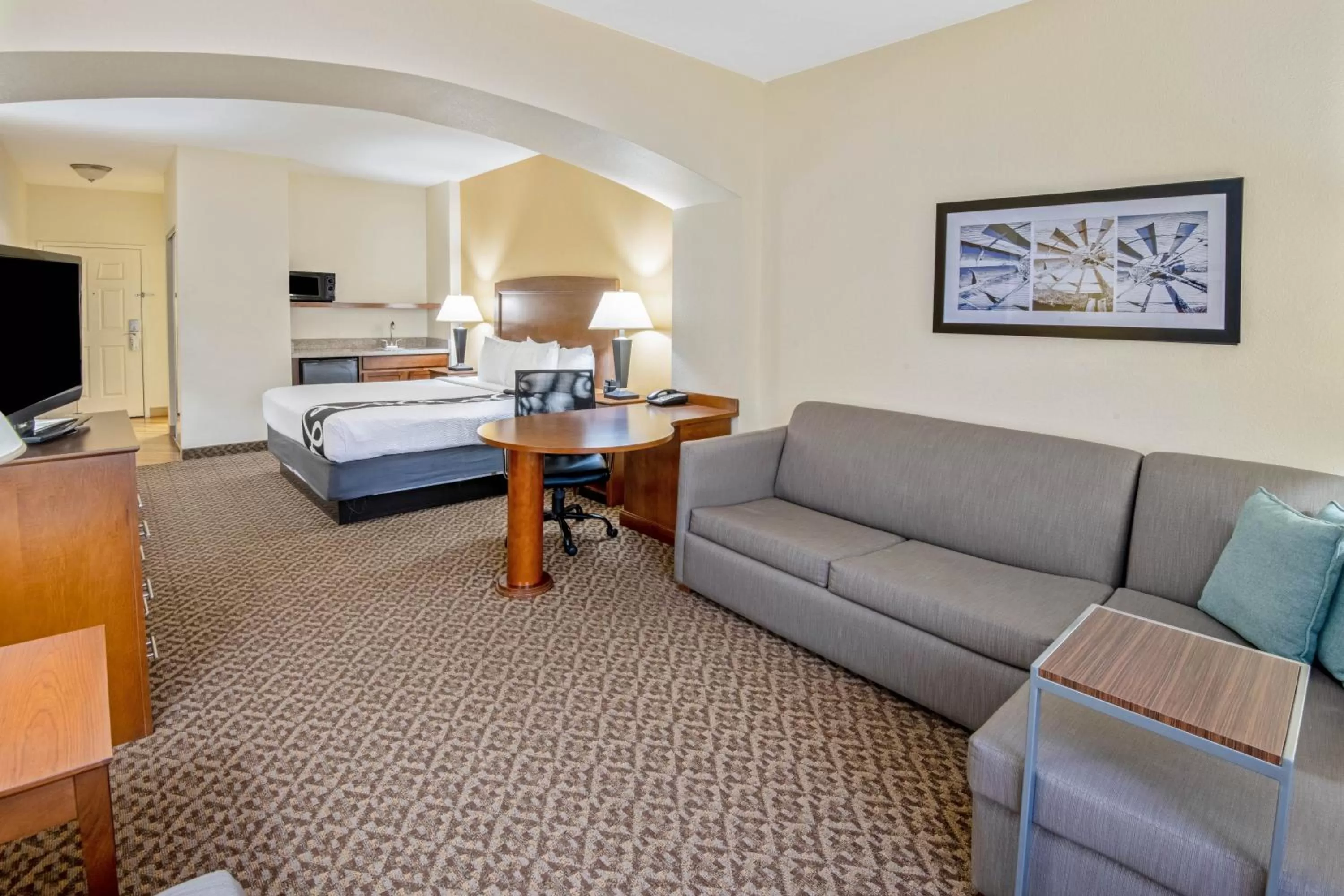 Bed in La Quinta by Wyndham Lawton / Fort Sill