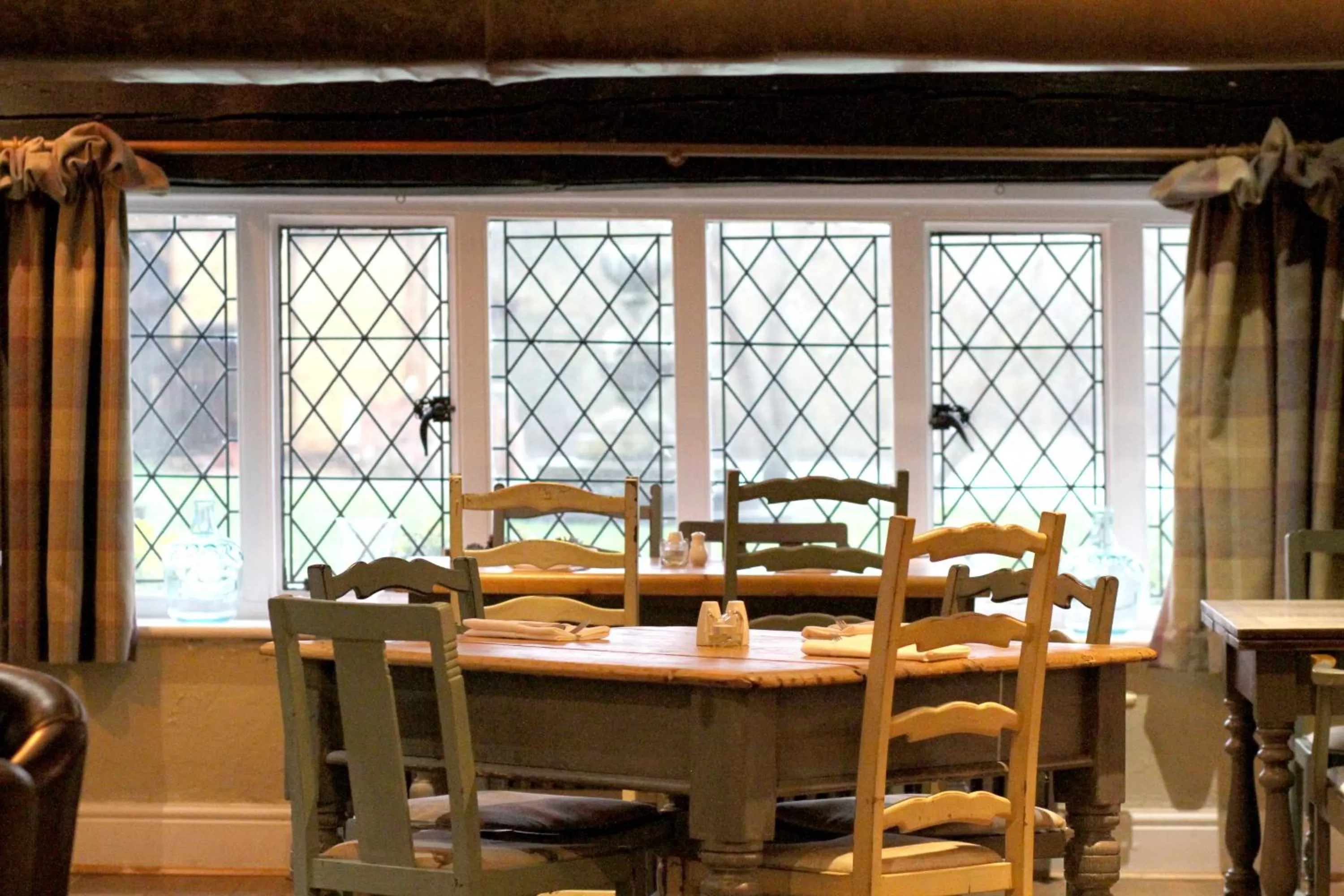 Restaurant/places to eat in The Priest House On The River