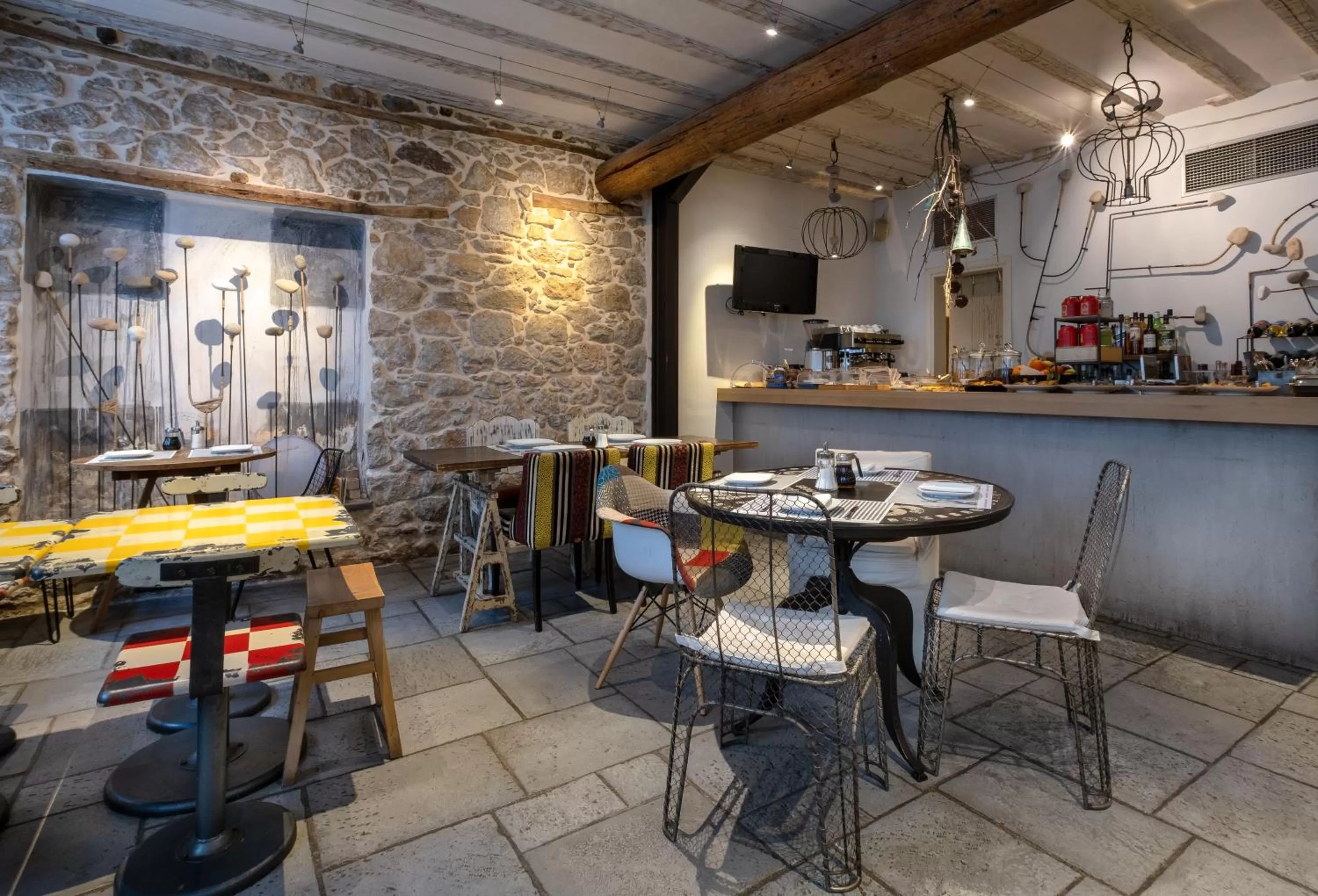 Lounge or bar in Amymone and Adiandi