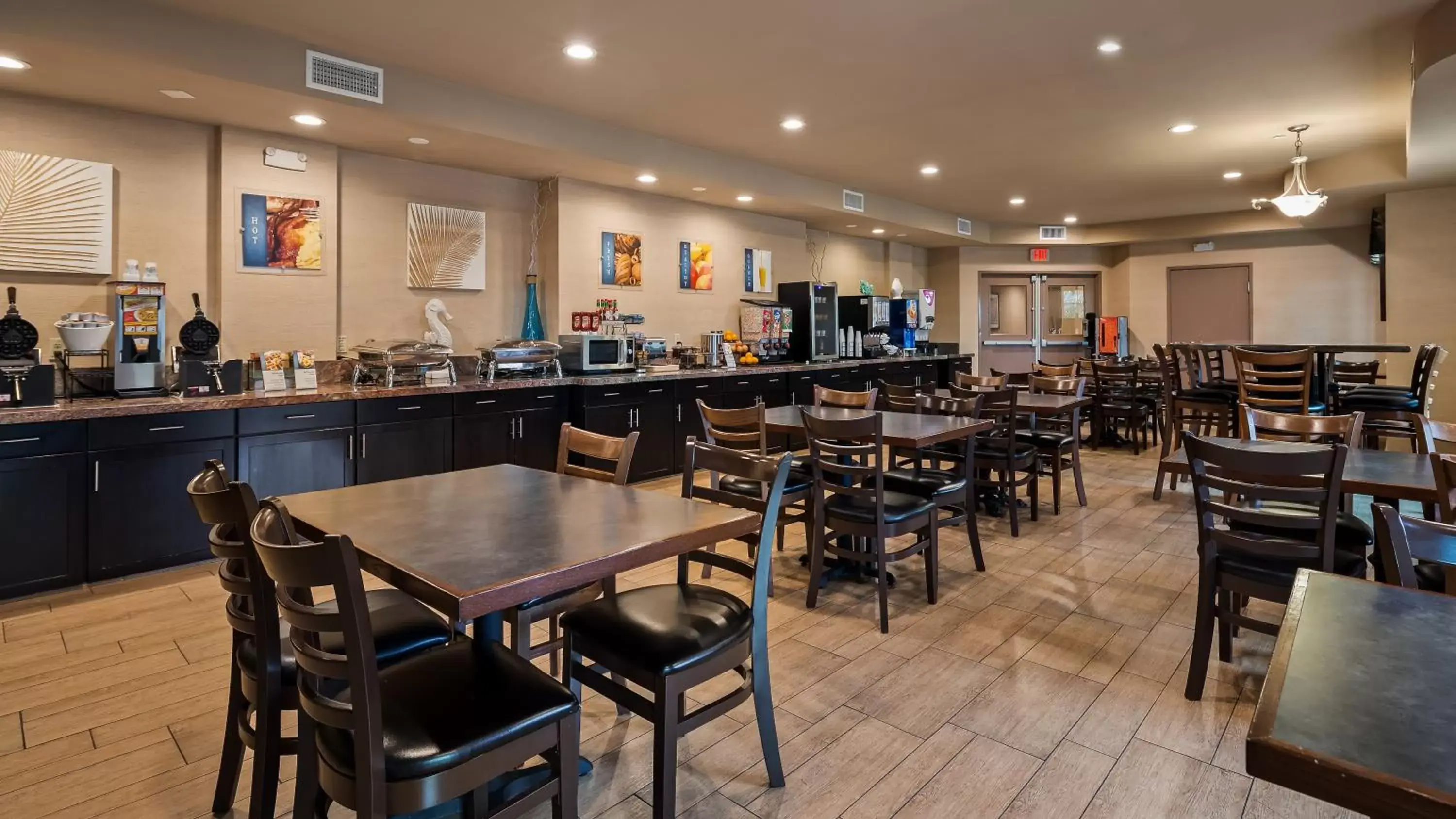 Restaurant/Places to Eat in Best Western Plus Oceanside Palms