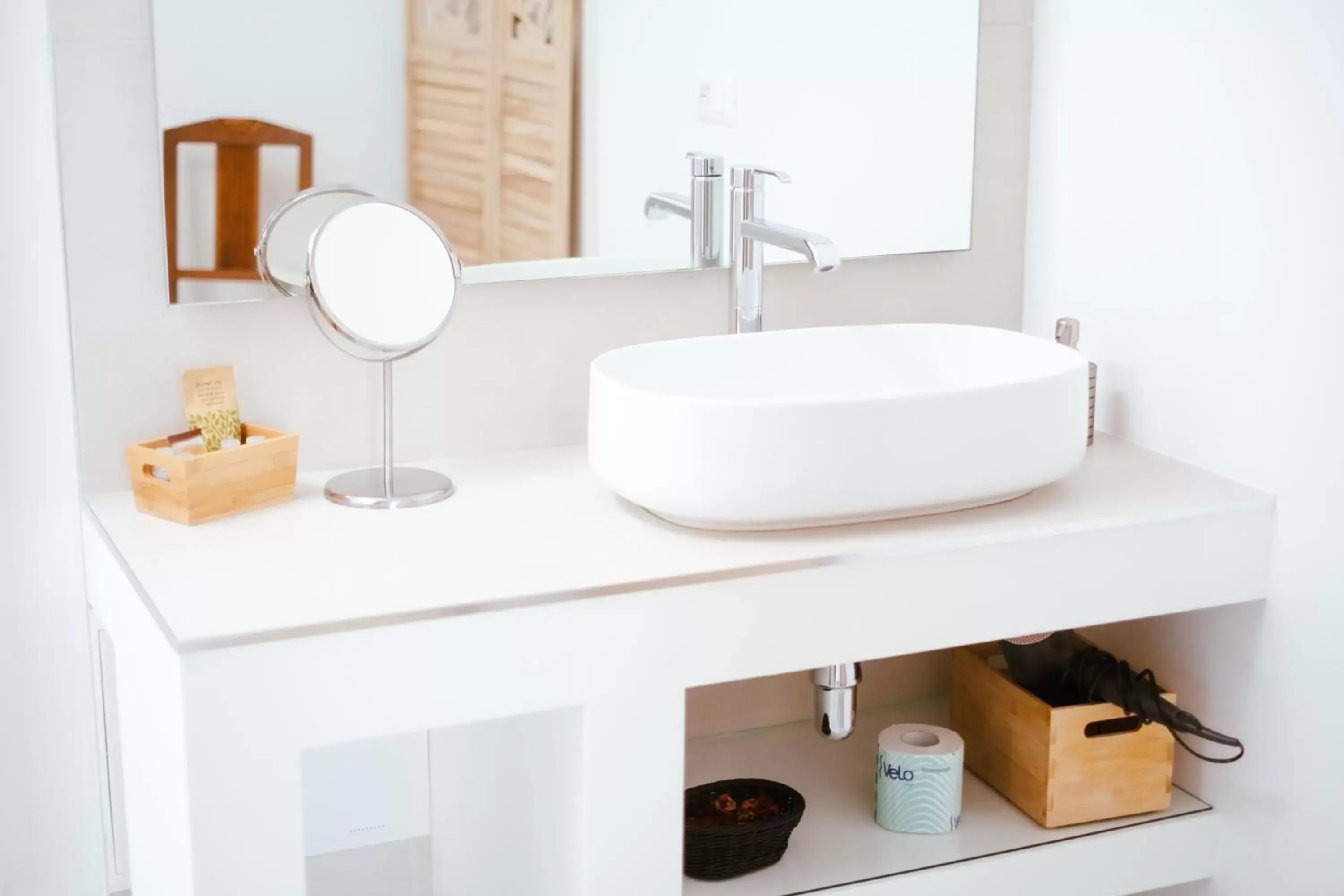 Bathroom in Iconica Luxury Suites