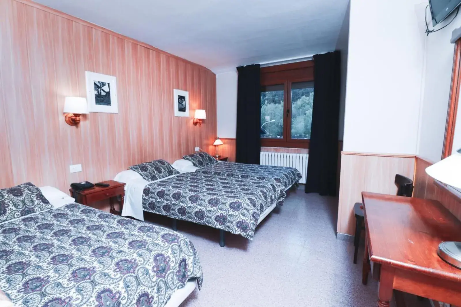 Photo of the whole room, Bed in Hotel Comapedrosa