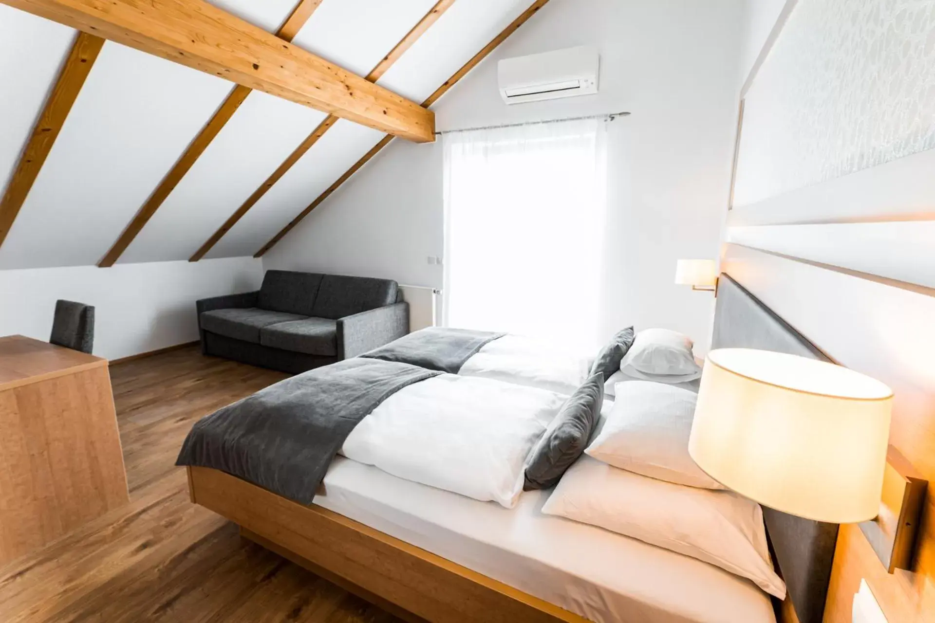 Bed in Hotel Classic Bed in Hotel Classic