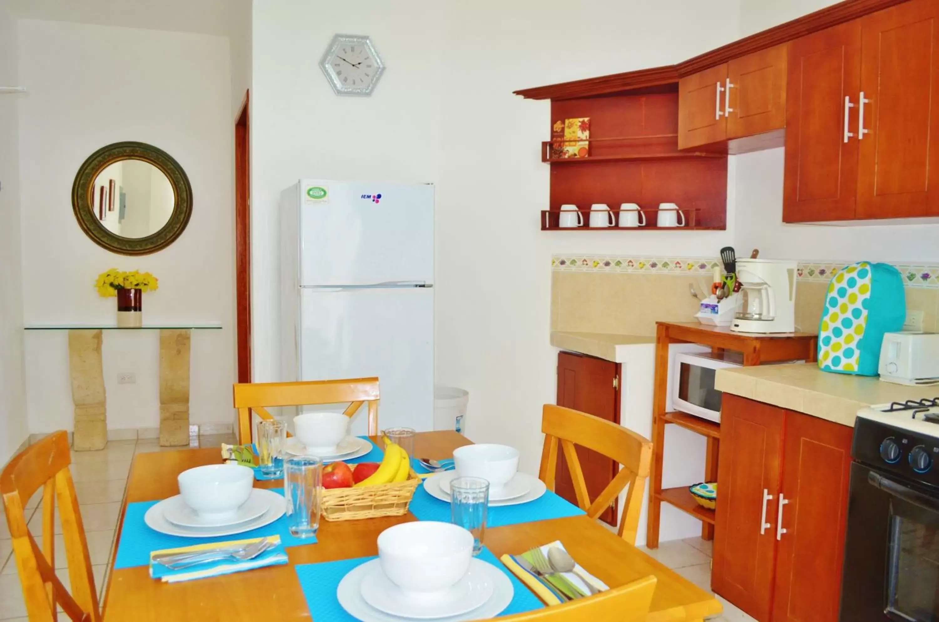 Kitchen or kitchenette, Dining Area in Corales Suites
