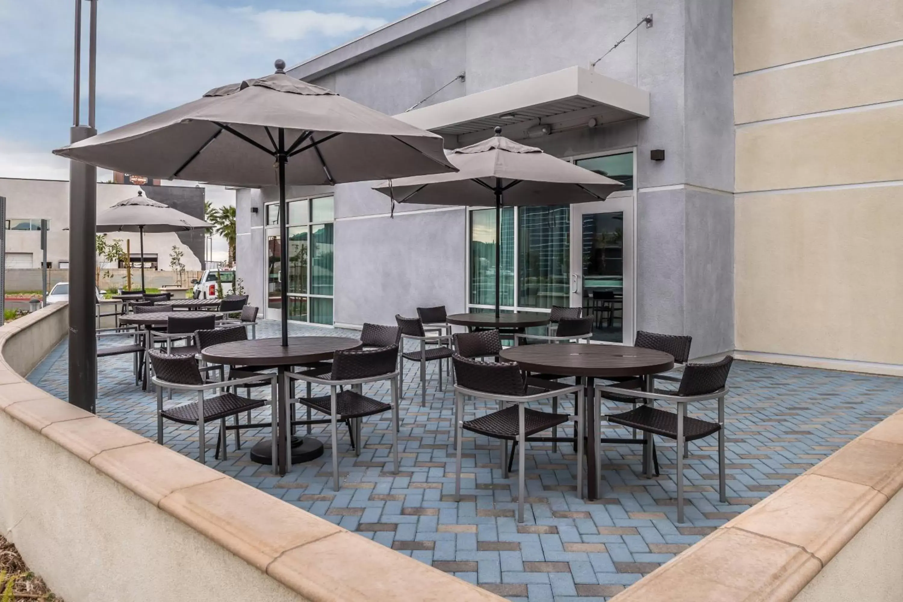Property building, Restaurant/Places to Eat in TownePlace Suites by Marriott San Bernardino Loma Linda