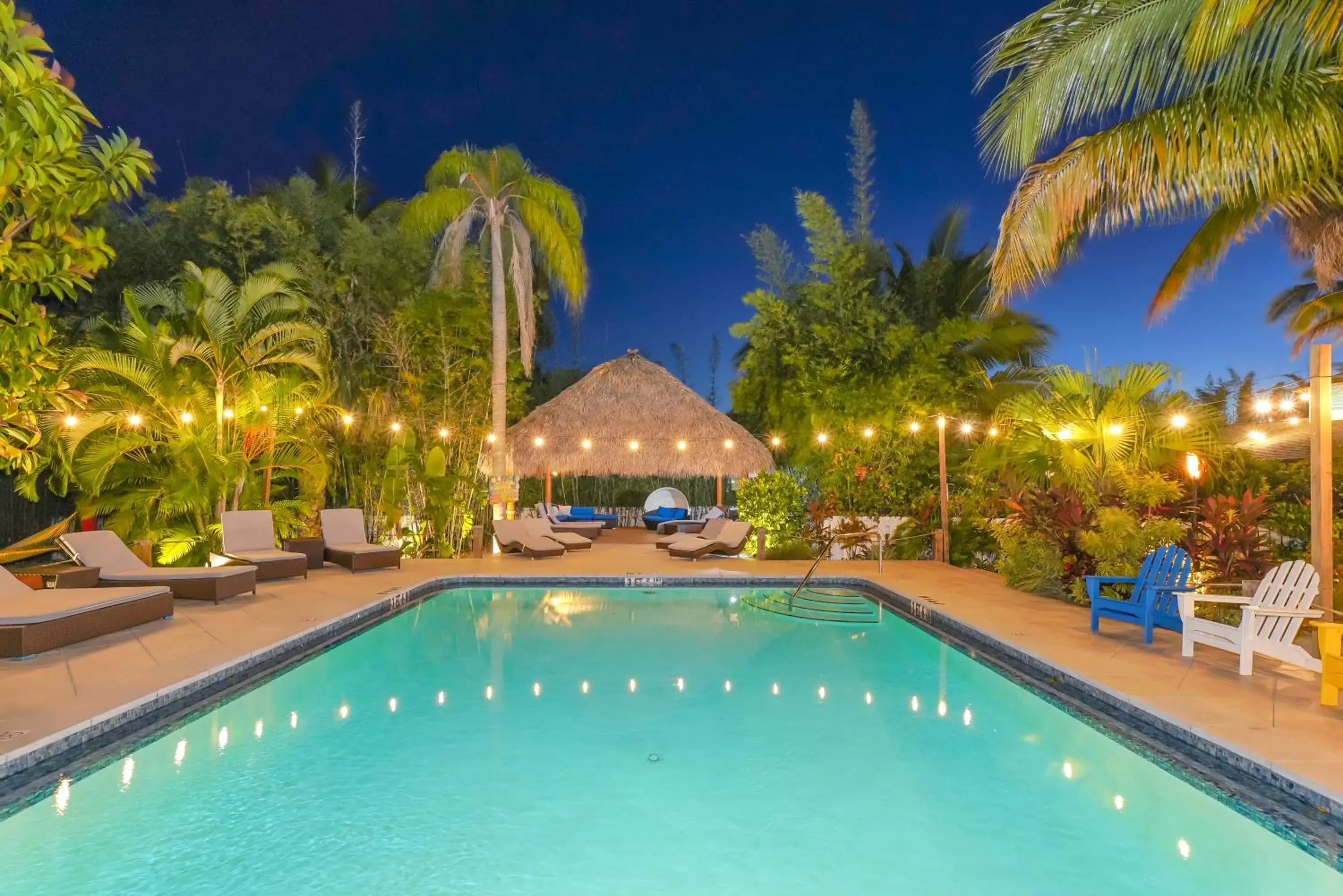 Swimming Pool in Siesta Key Palms Resort