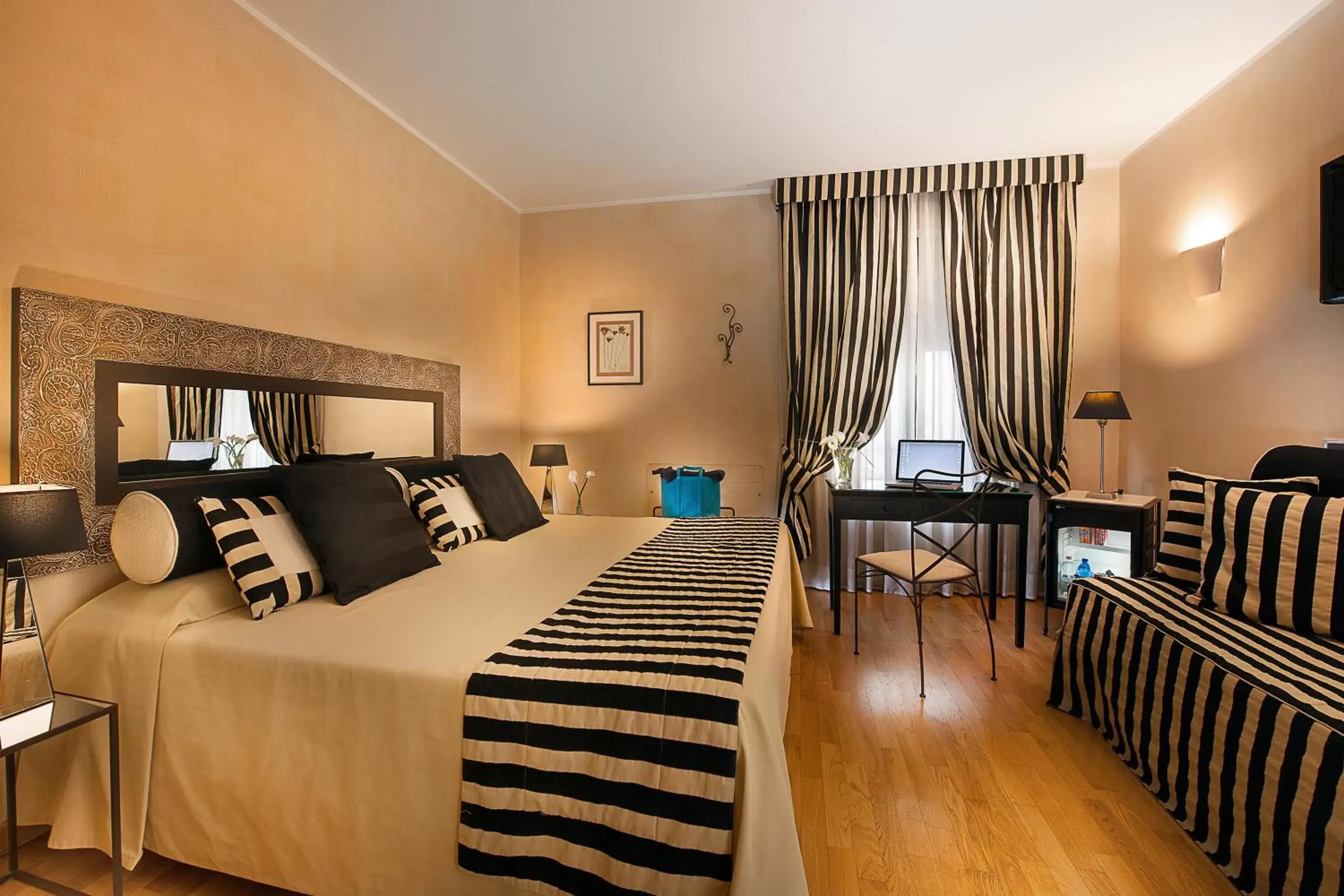Bedroom in Hotel Mastino