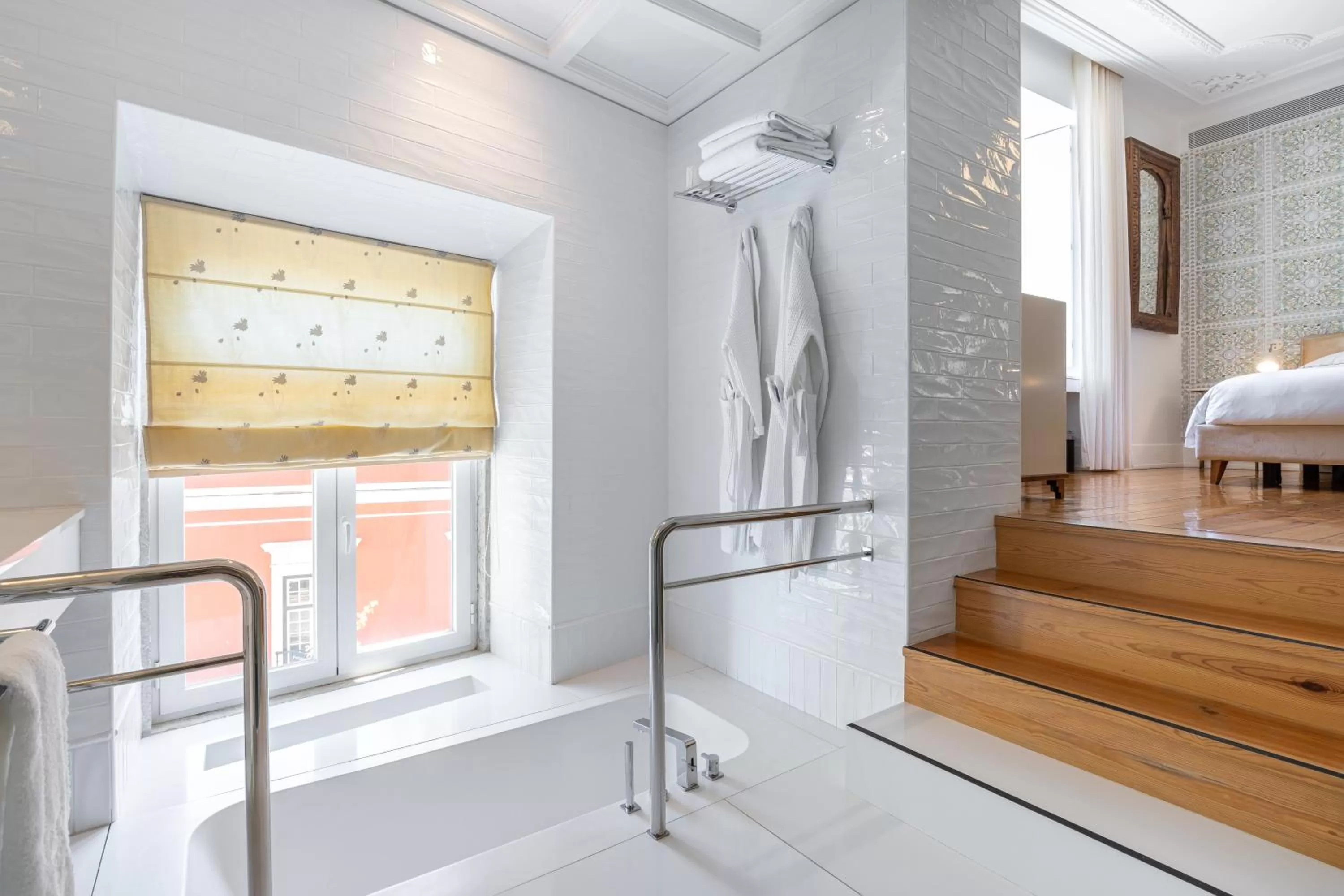 Deluxe King Room in Santiago de Alfama - Boutique Hotel