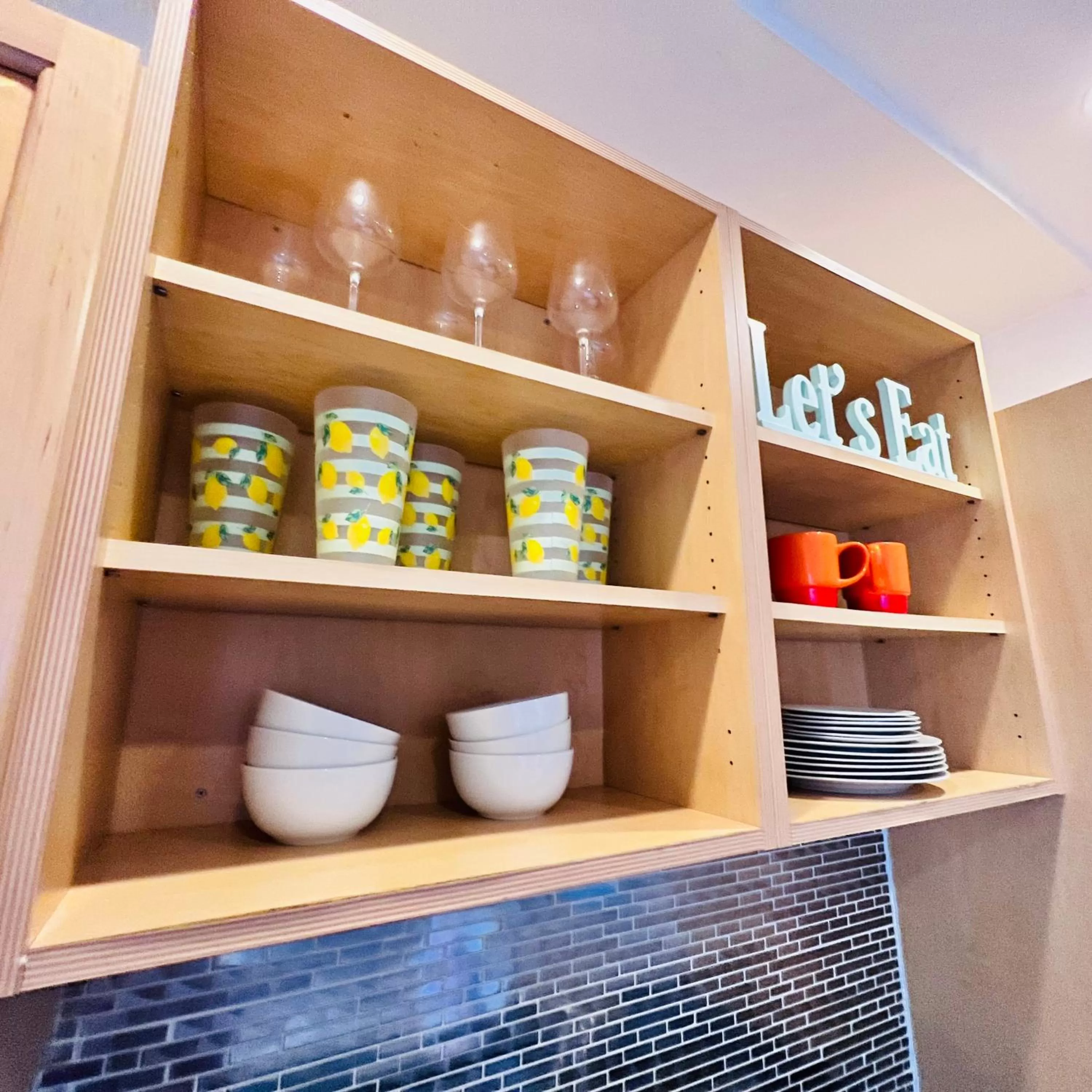 Kitchen or kitchenette in CocoBay 2BR Condos Near Beach, Galleria Mall, Wilton Manors, Cruise Port