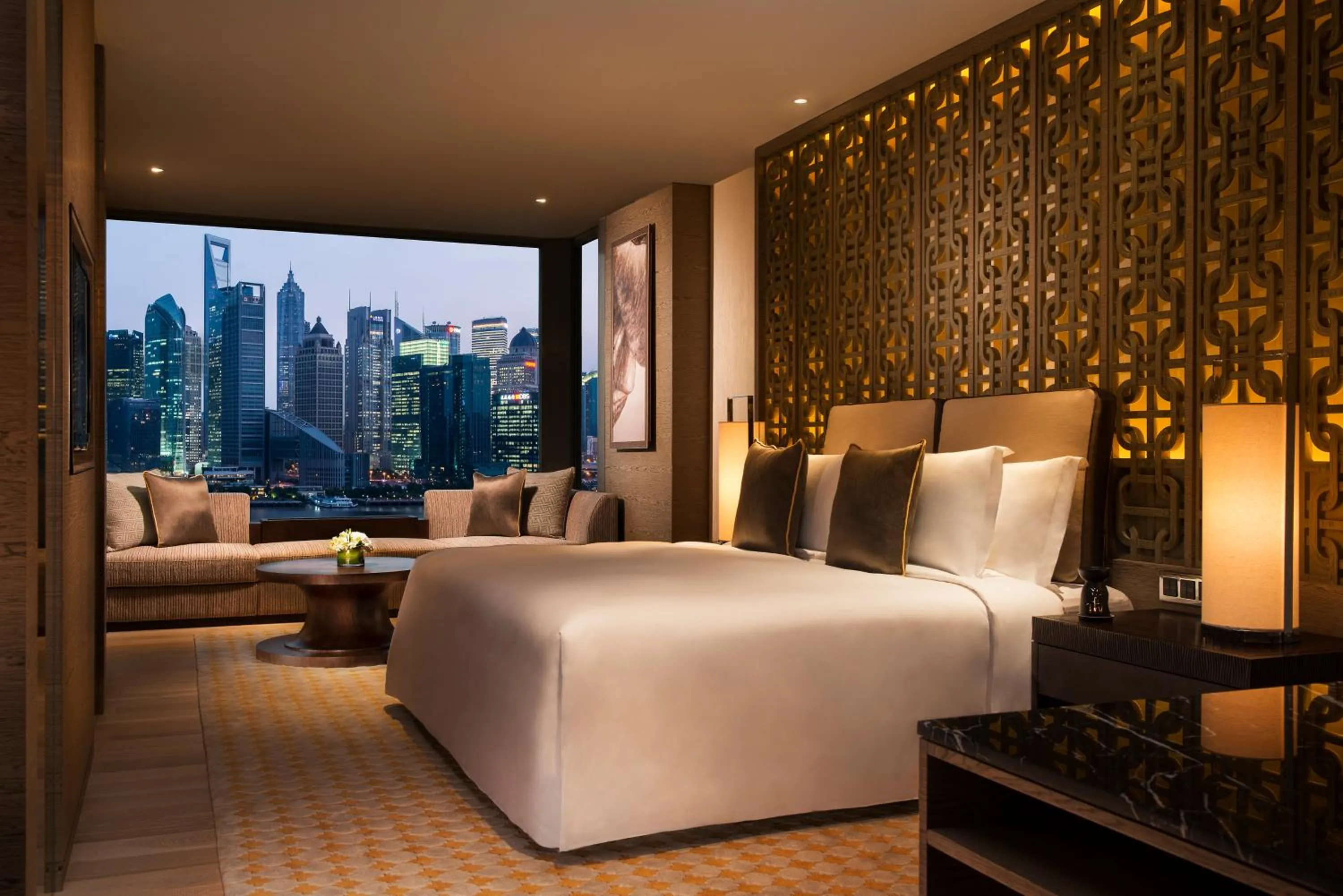 View (from property/room), Bed in Banyantree Shanghai On the Bund - Tales rooftop bar boasts a jaw-dropping panoramic vista
