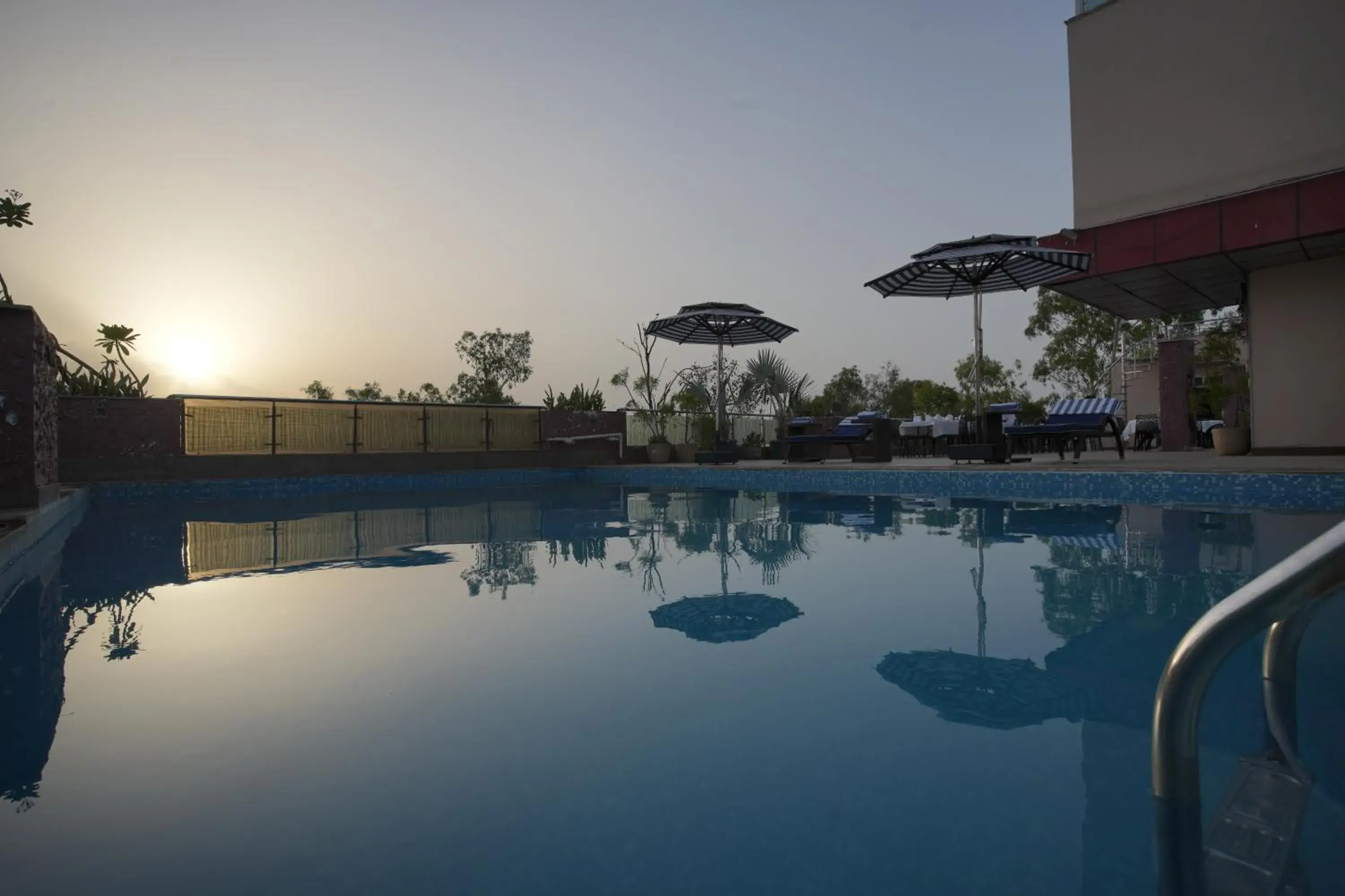 Pool view, Swimming Pool in Hotel Atulyaa Taj