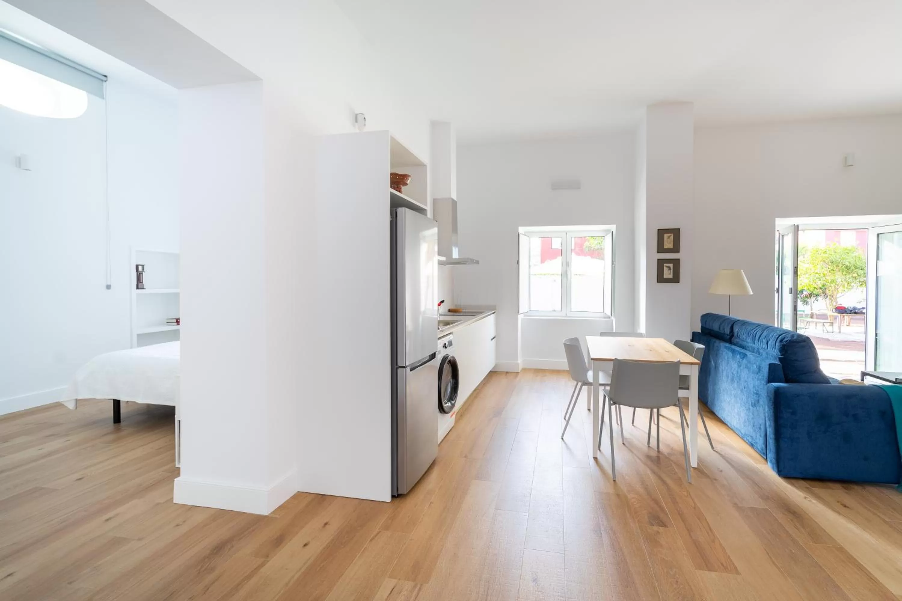 Kitchen or kitchenette in Albor Suites