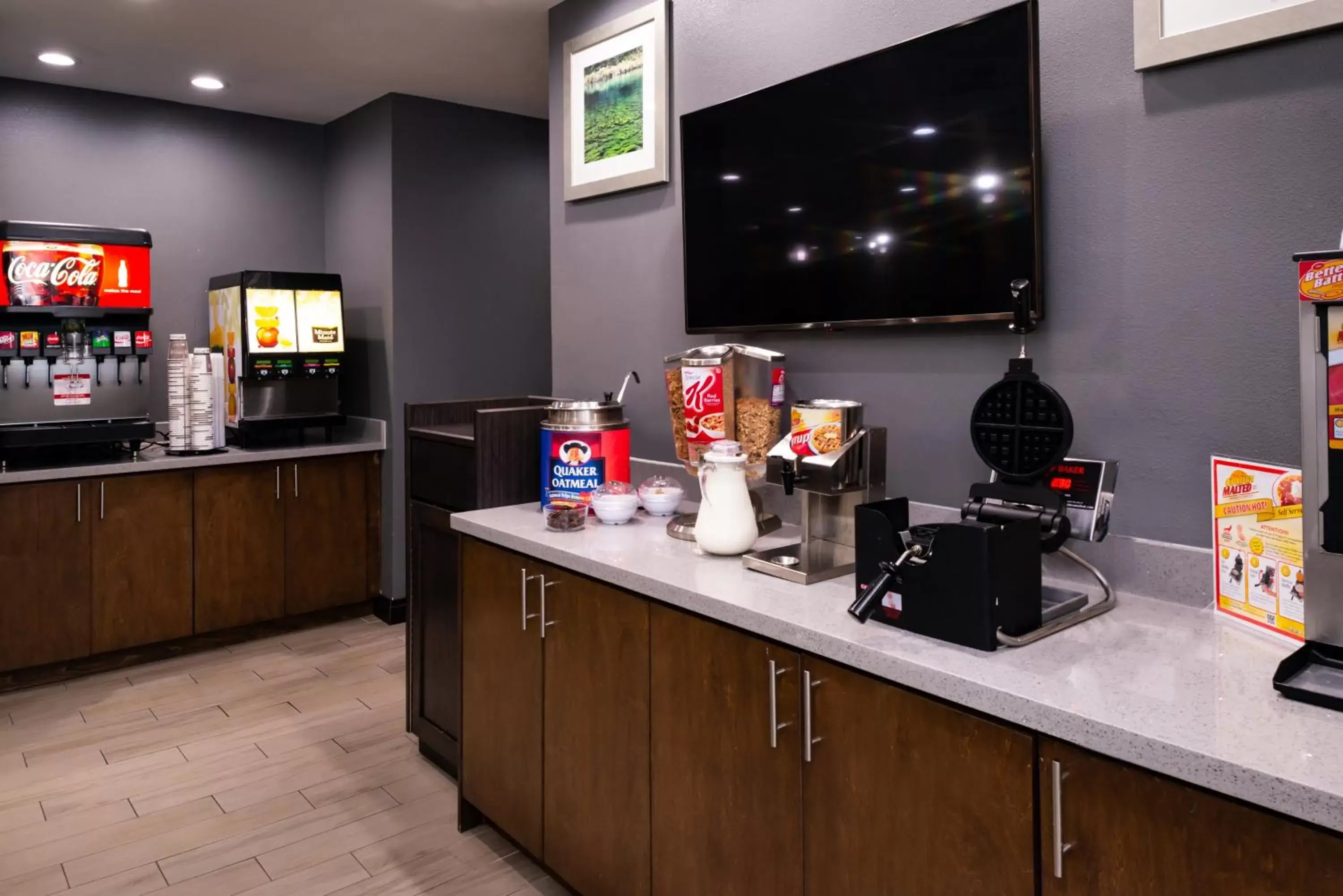 Breakfast, Coffee/Tea Facilities in Staybridge Suites - Lake Charles, an IHG Hotel