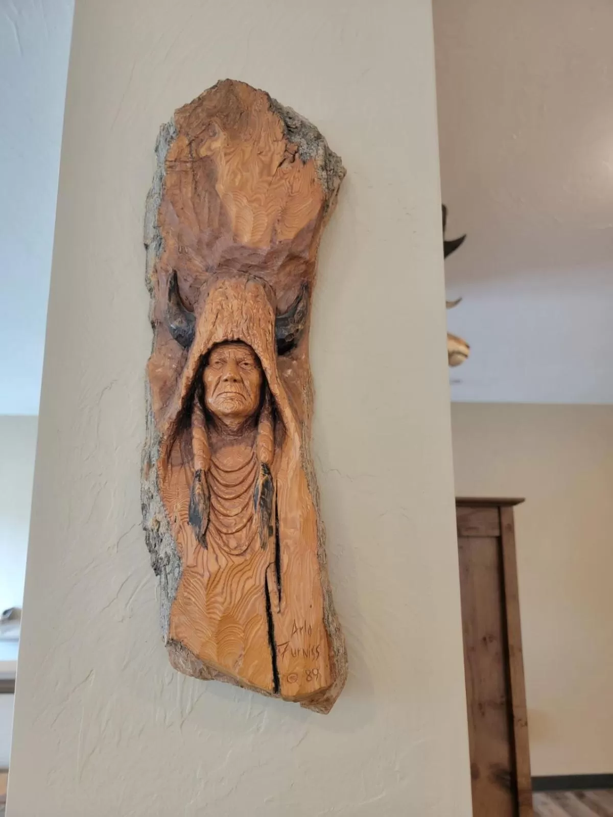 Seating area in Wagon Wheel Hotel