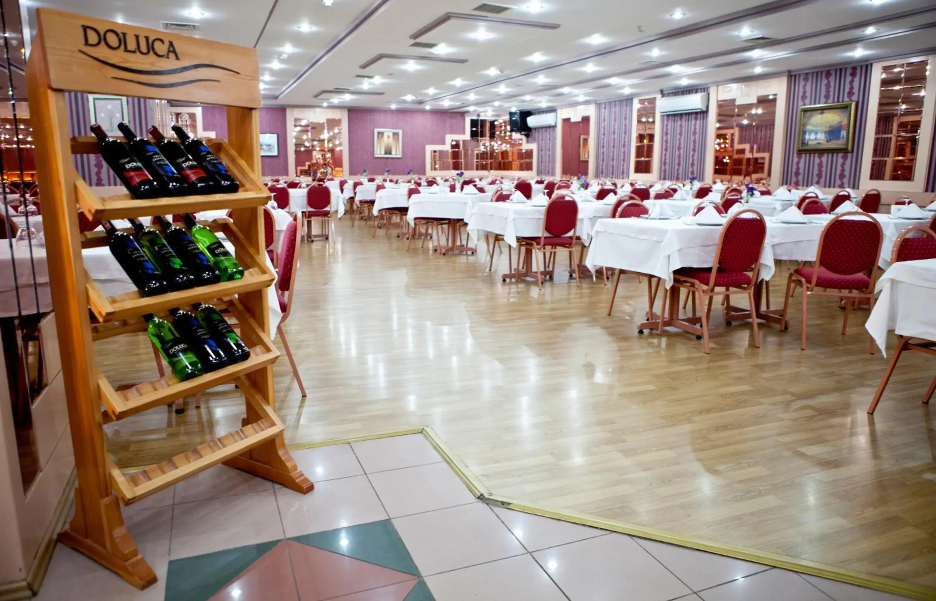 Restaurant/places to eat in Sergah Hotel Restaurant/places to eat in Sergah Hotel
