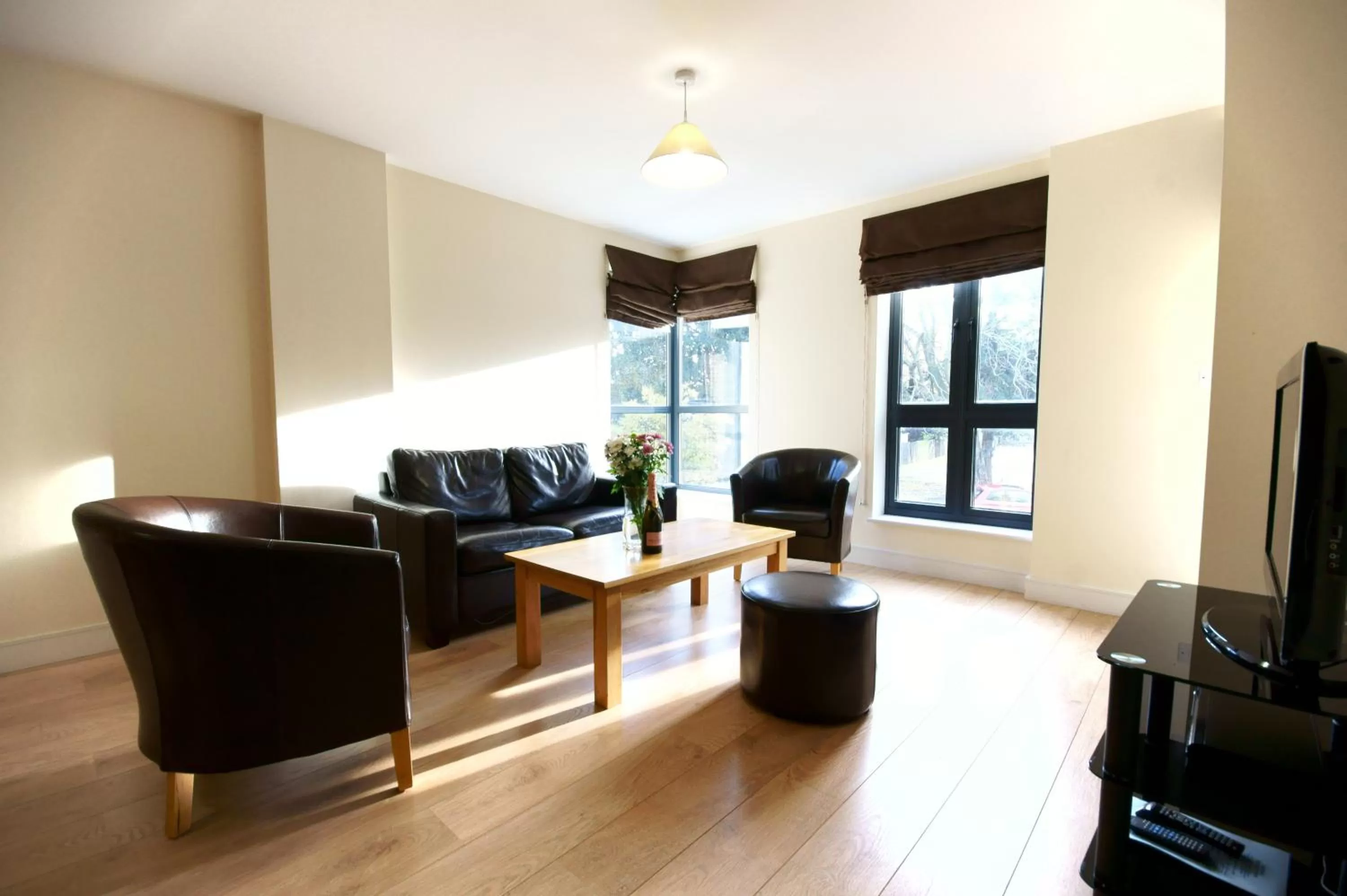 Living room in Lodge Drive Serviced Apartments