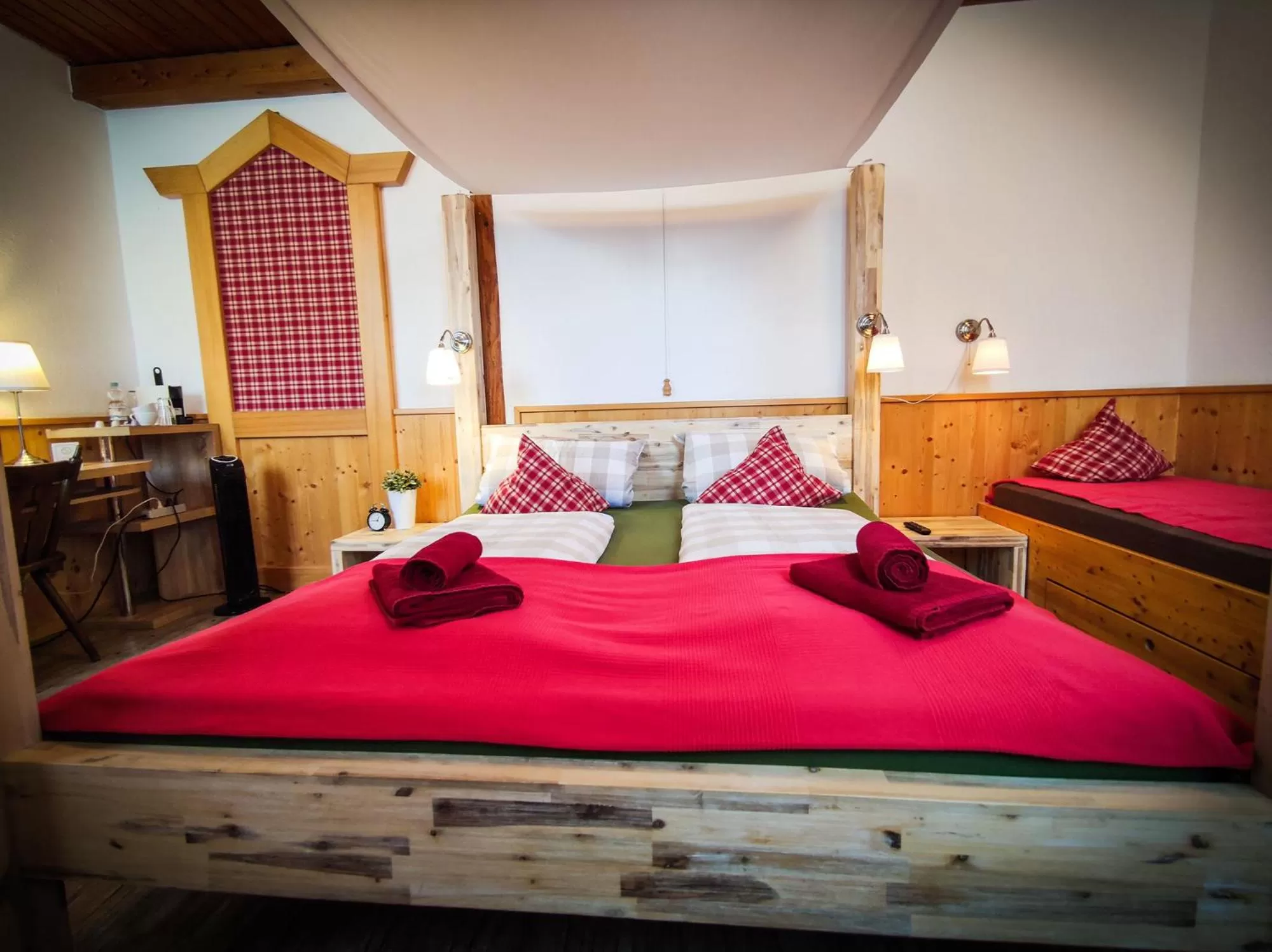 Photo of the whole room, Bed in Hotel Landgasthof Sonne