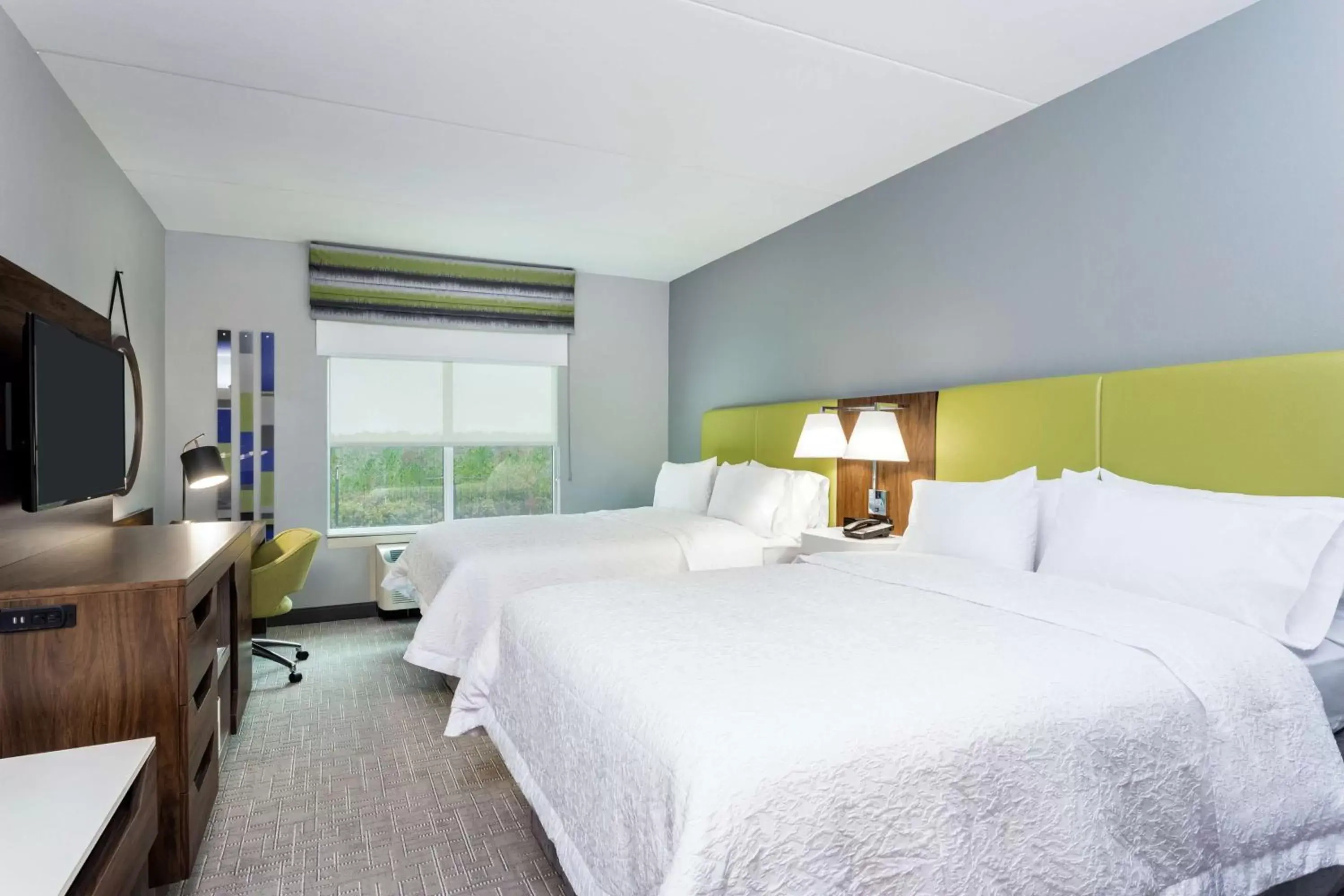 Bedroom, Bed in Hampton Inn & Suites Saraland Mobile