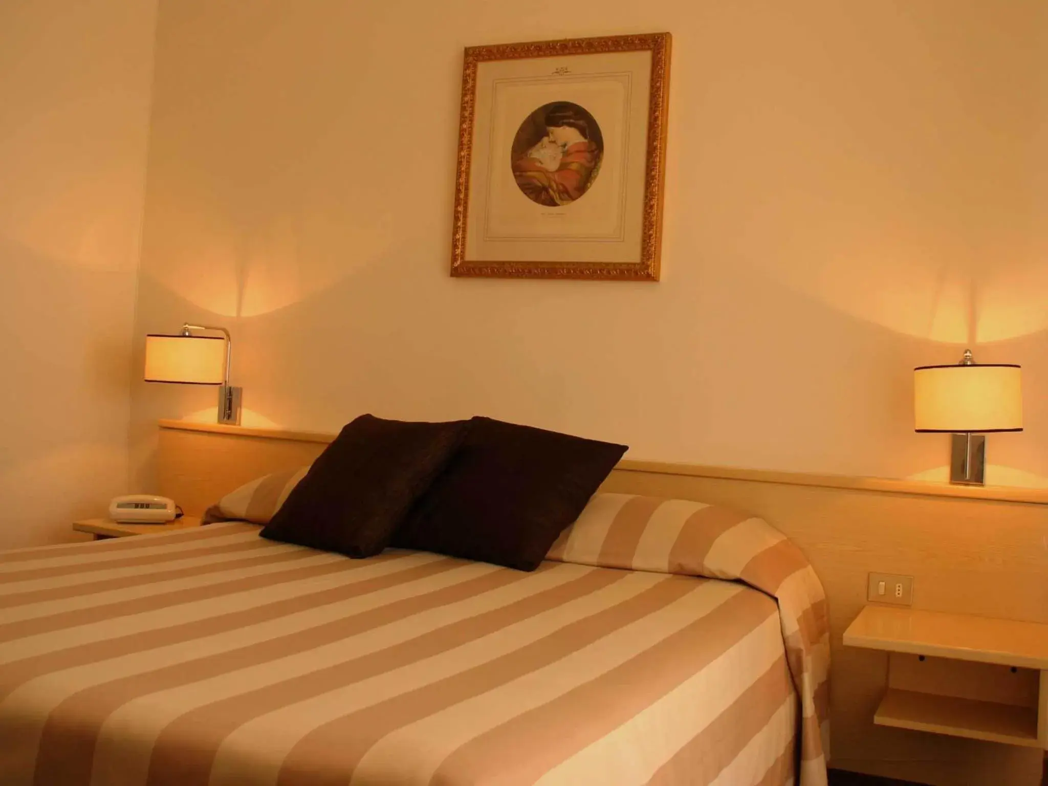 Bed in Hotel Ancora Riviera