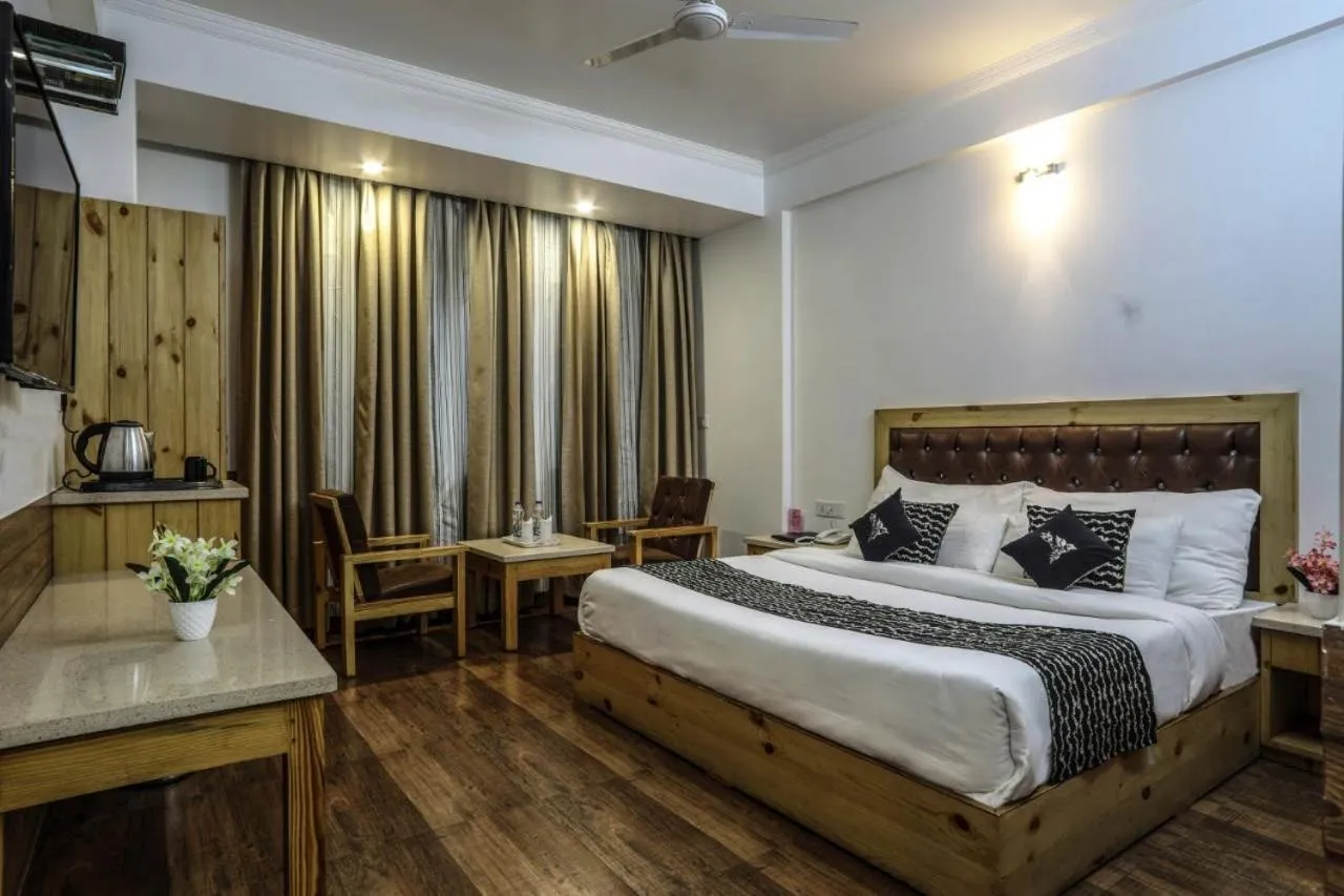 Bed in The Mountain Quail