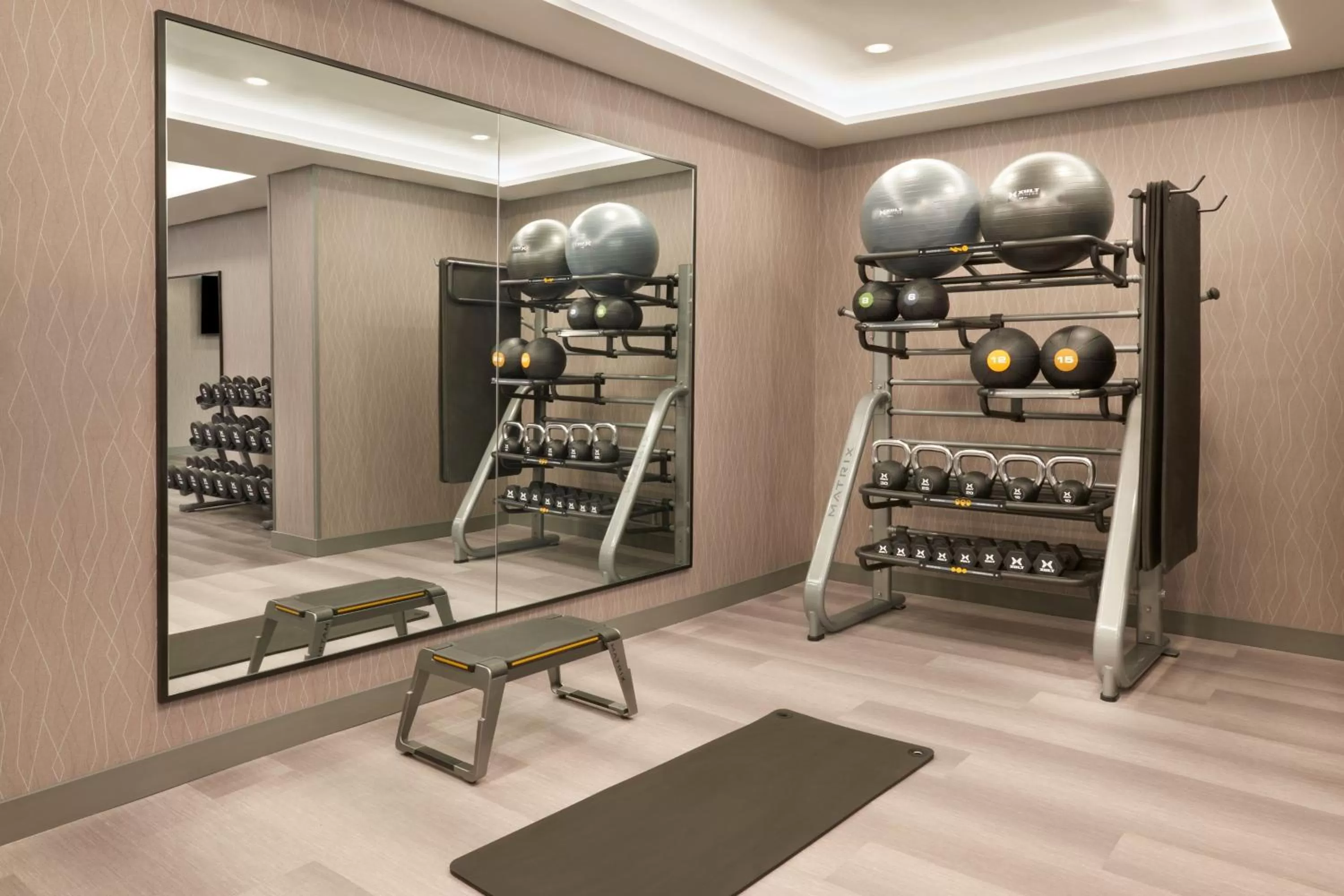 Fitness centre/facilities in Courtyard by Marriott Kitchener