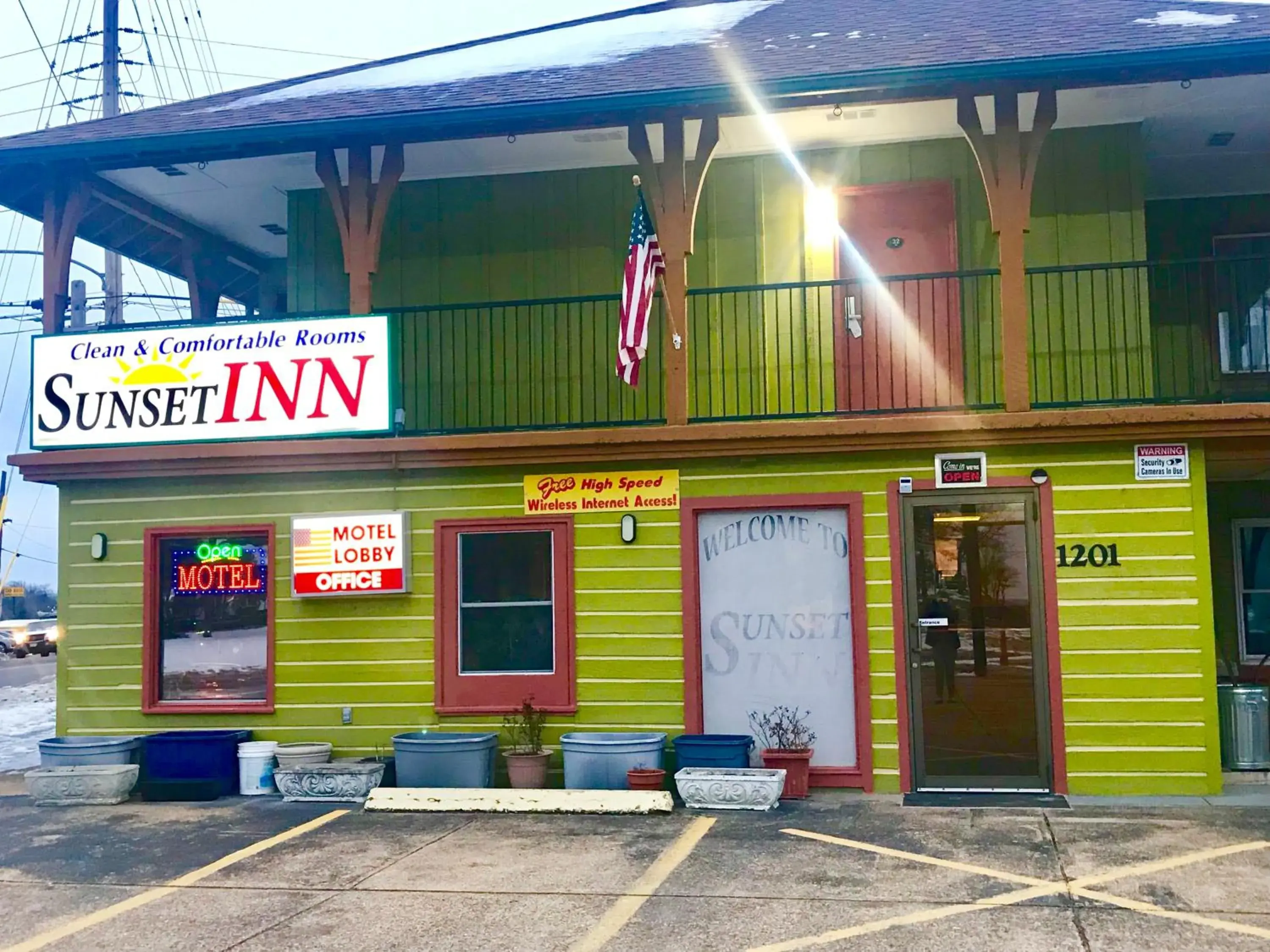 Property Building in Sunset Inn-Rolla