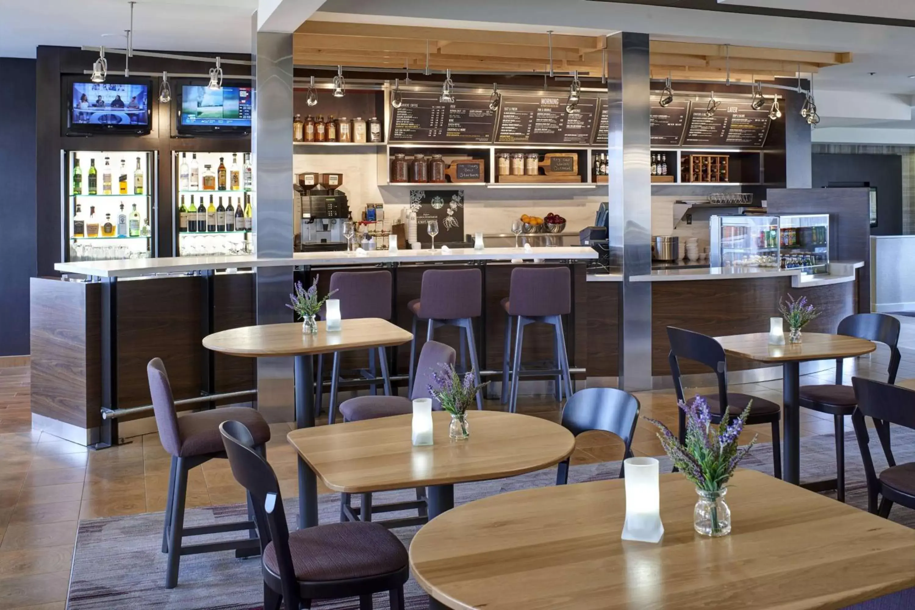 Restaurant/places to eat in Sonesta Select Milwaukee Brookfield Restaurant/places to eat in Sonesta Select Milwaukee Brookfield