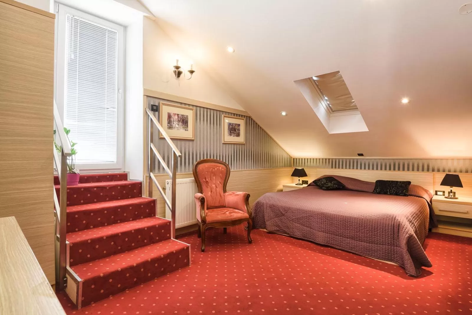 Toilet, Bed in Hotel Galija