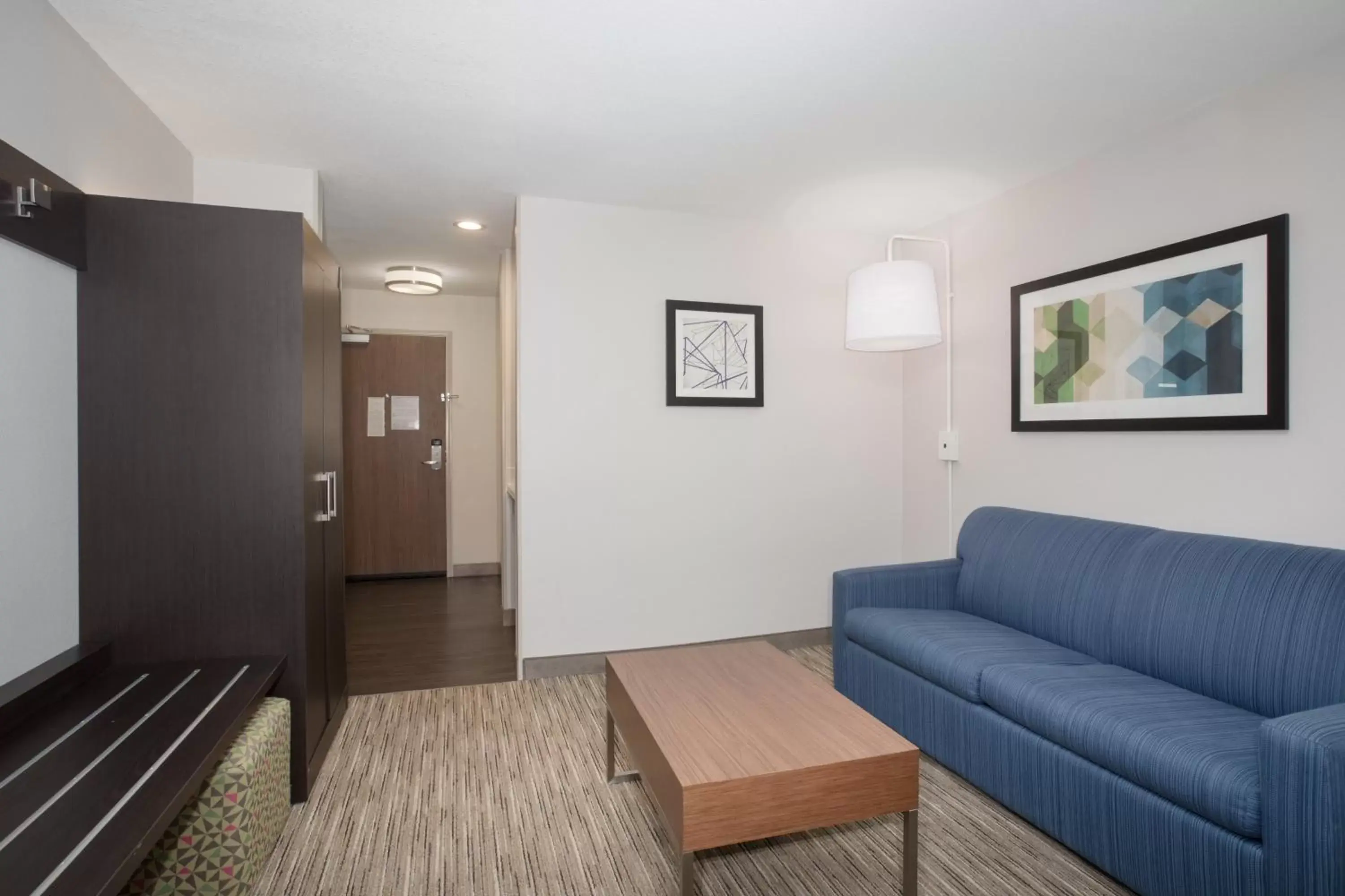 Photo of the whole room, Seating Area in Holiday Inn Express Hotel & Suites Longmont, an IHG Hotel